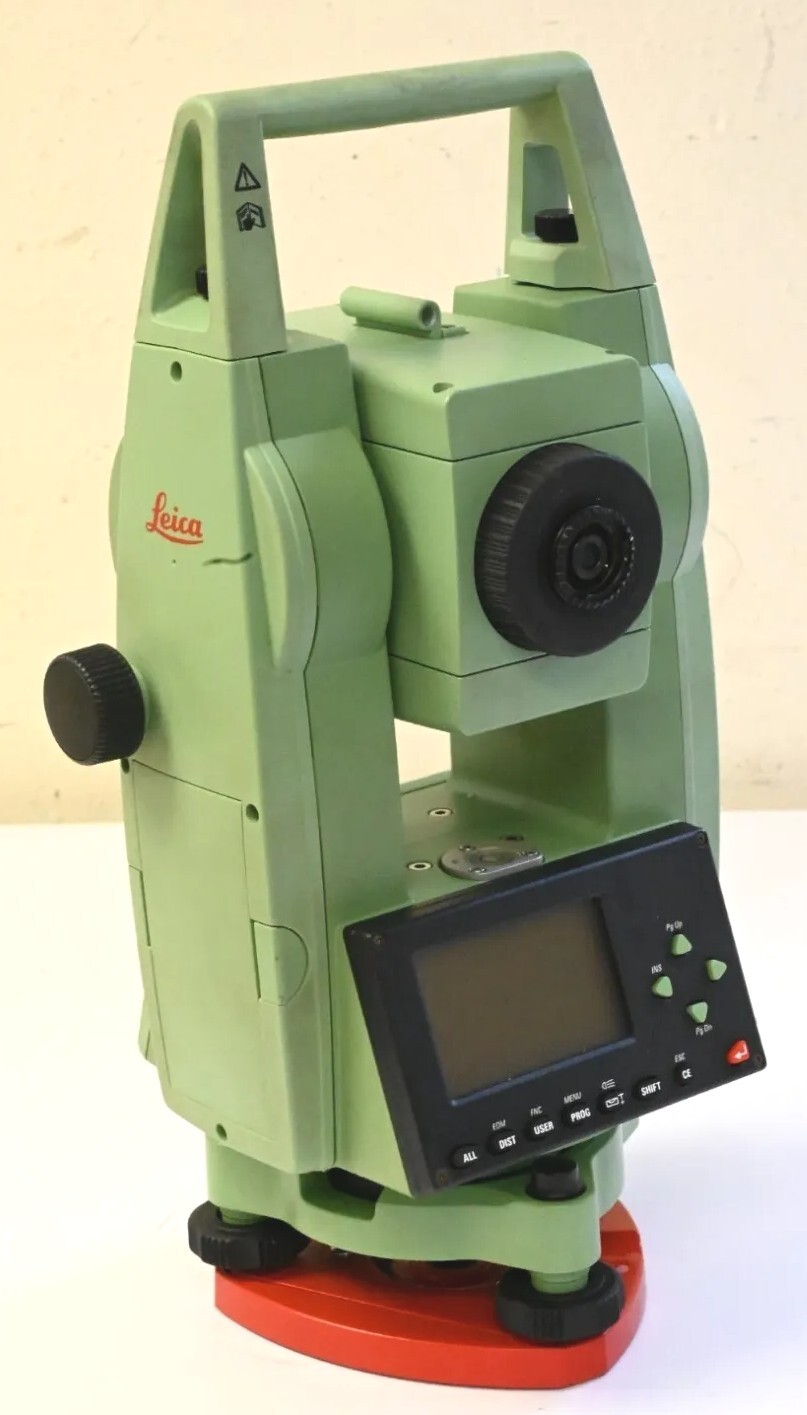 Leica TCR305 GeoSystems Survey Total Station Dual Display AS IS Please Read Desc