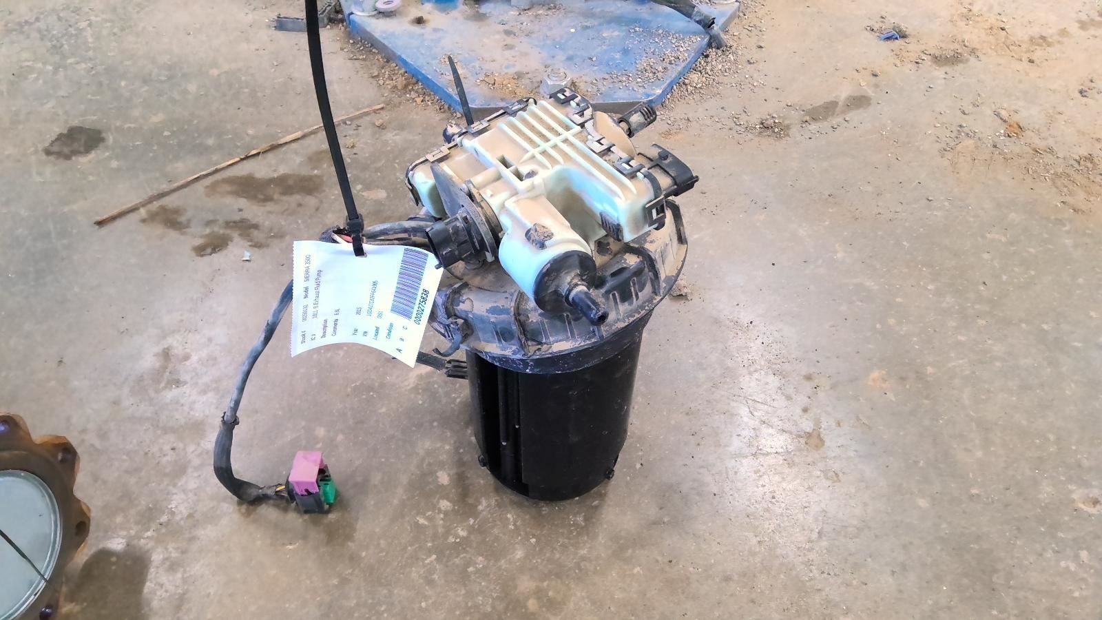 Exhaust Fluid Pump Fits 12-16 SIERRA 2500 PICKUP 687651