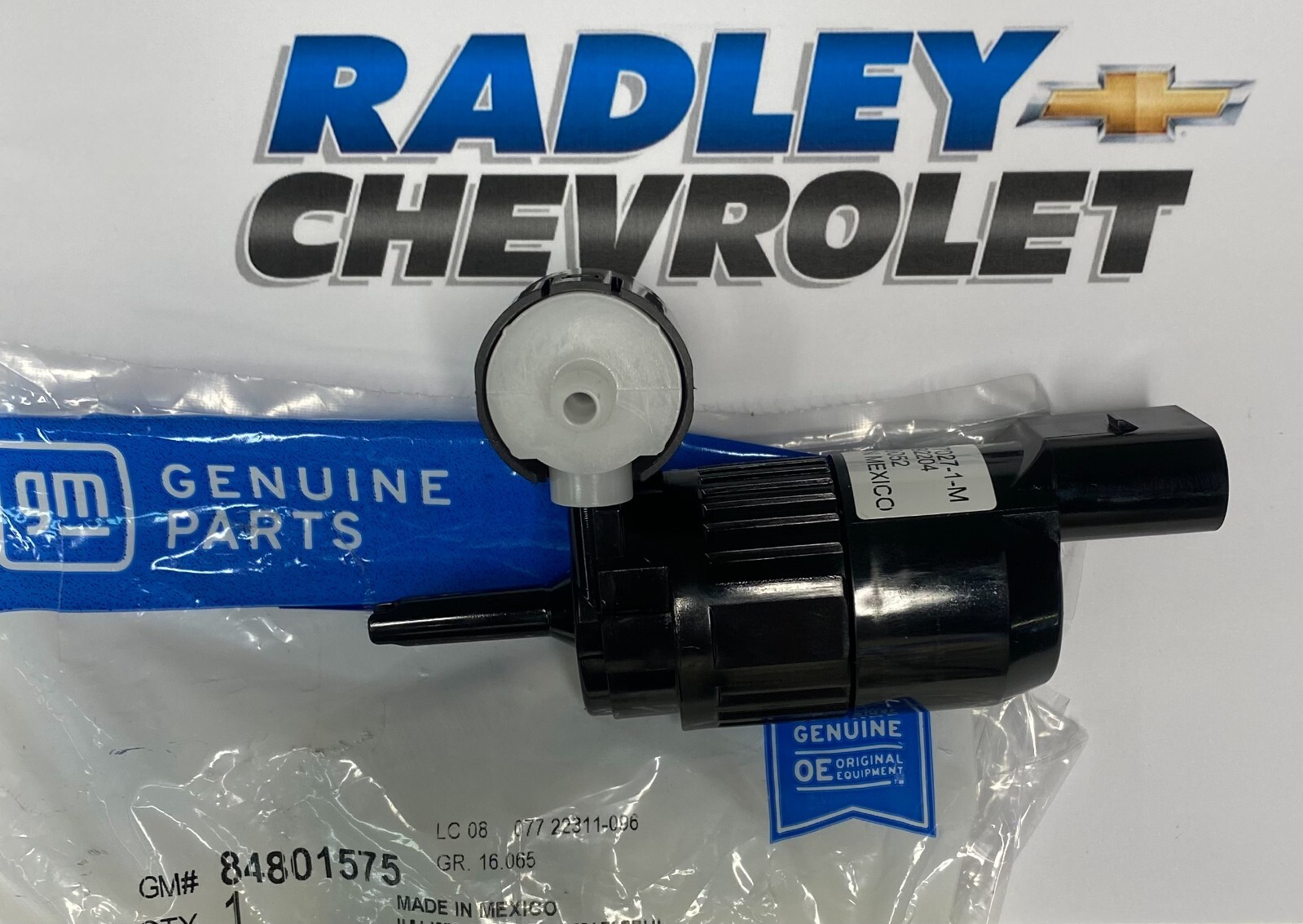 NEW GM OEM 21-22 BOLT EUV WINDSHIELD WIPER WASHER COMPONENTS-WASH PUMP 84801575