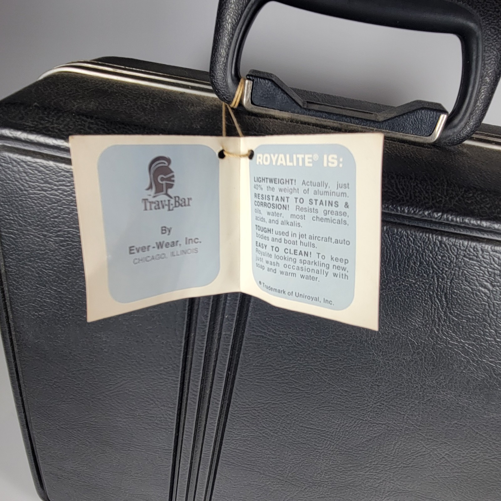 Vintage Portable Travel Bar Executair 737 Trav-L-Bar Case Key Uniroyal Royalite