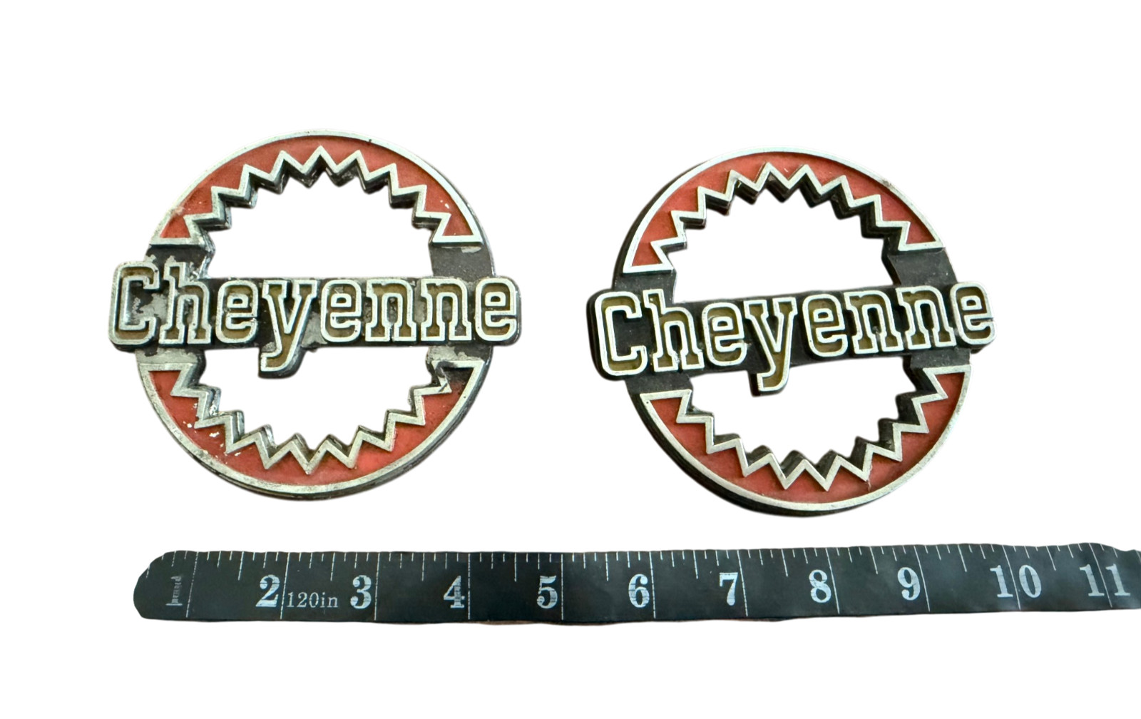 1976–1980 Chevrolet Cheyenne Fender Emblems Pair GM 330316 Squarebody Pickup 4.7