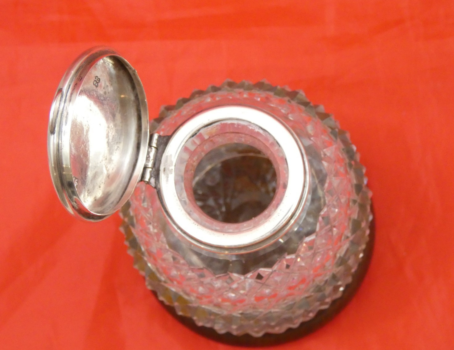 ANTIQUE BRITISH ENGLISH VICTORIAN STERLING SILVER CUT CRYSTAL INKWELL INK STAND