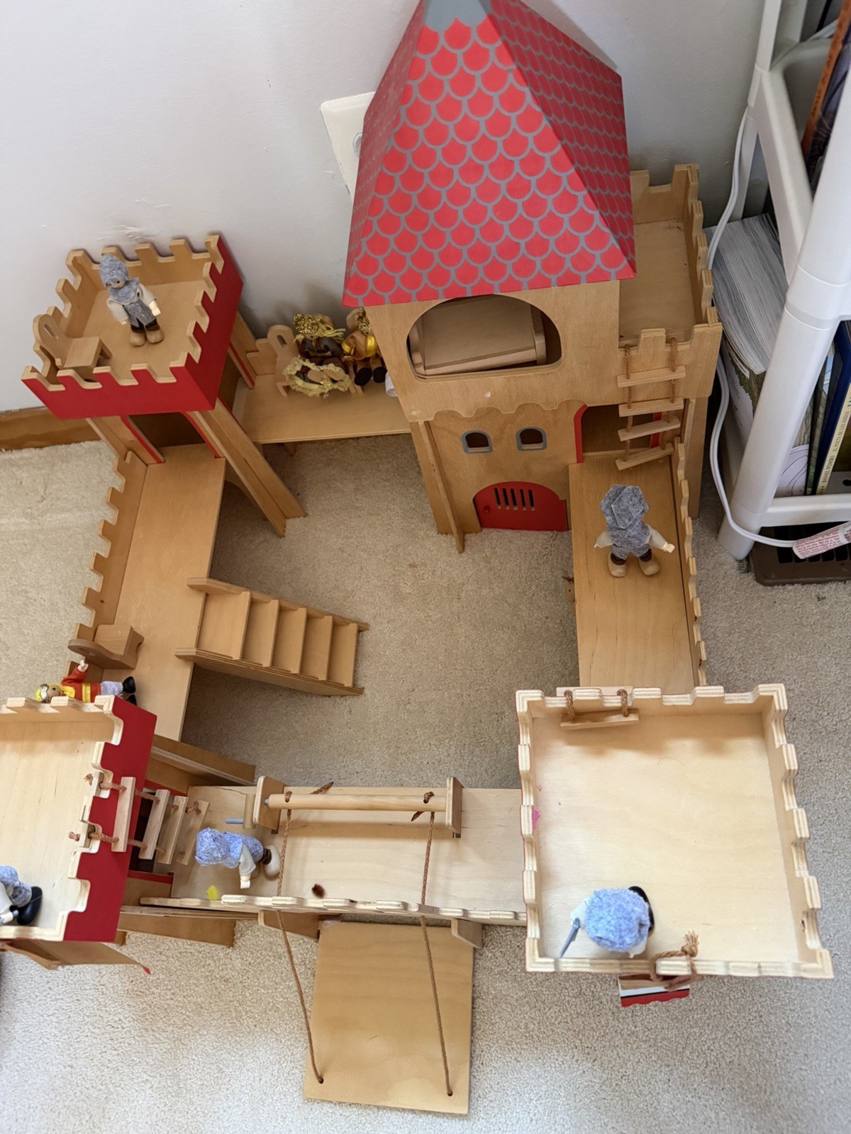 Classic Wooden Castle Set With Horses, Knights, Royalty. Easy Assembly