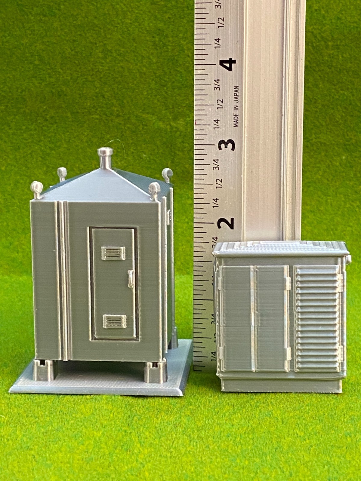 O Scale Signal Equipment Set – Relay Shed & Trackside Cabinet 1:48 Model RR