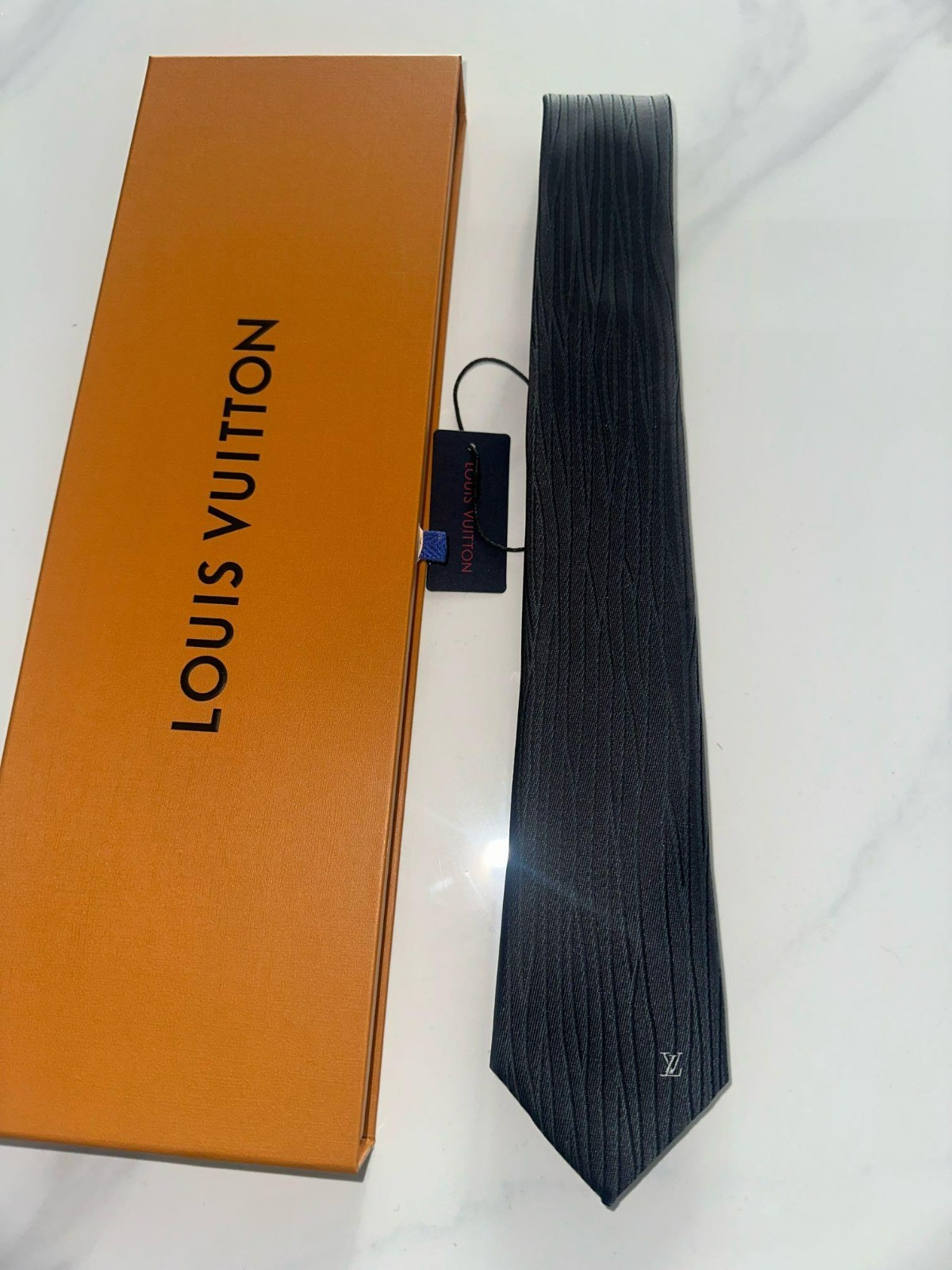 Authentic Louis Vuitton 100% Silk Tie Jacquard Tie Dark Grey Made in Italy