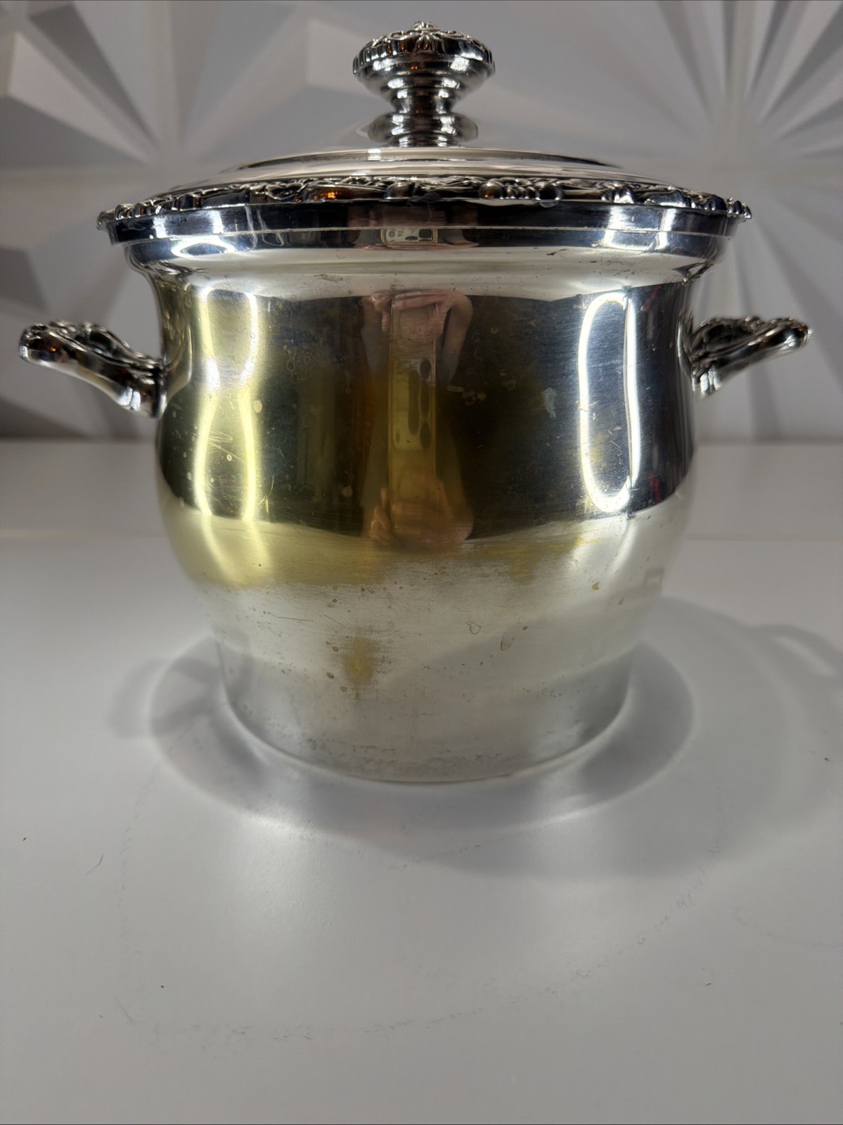 Vintage International Silverplate Countess Covered Ice Bucket – Ornate Floral