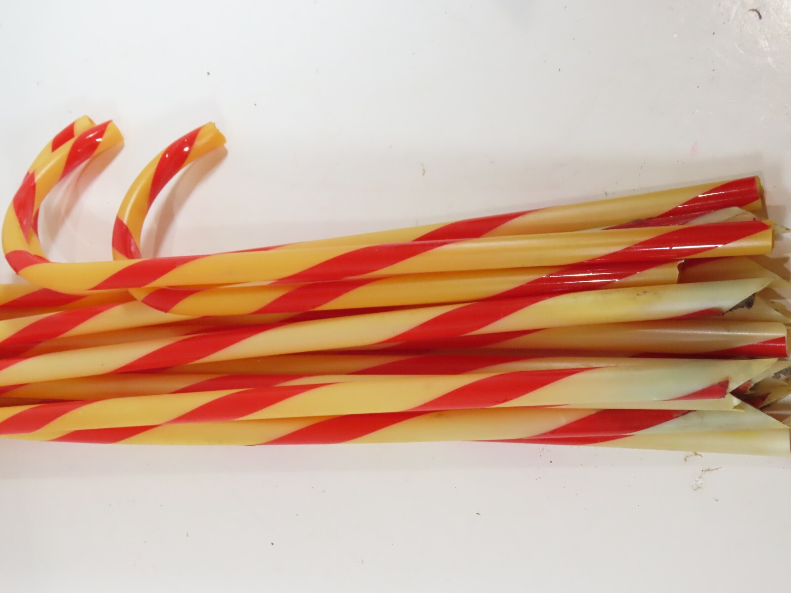 Candy Cane Lawn Ornaments Christmas Decor Plastic Lot Assorted Sizes C9374