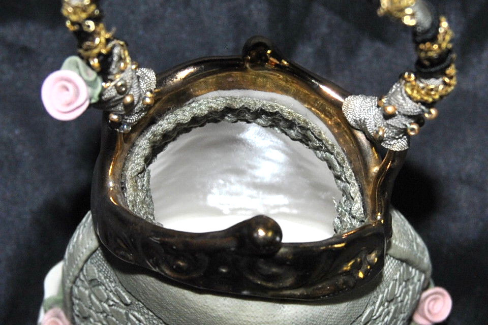 RARE DECORATIVE TEXTURED PORCELAIN PURSE BY LAURA PEERY. Pale Green Signed