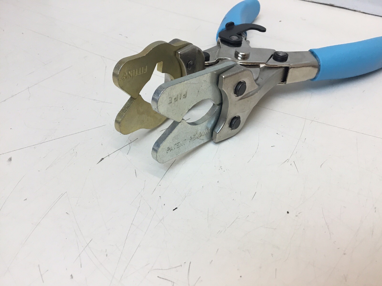 Sharkbite Prod3810 Push-To-Connect Fitting Removal Tool