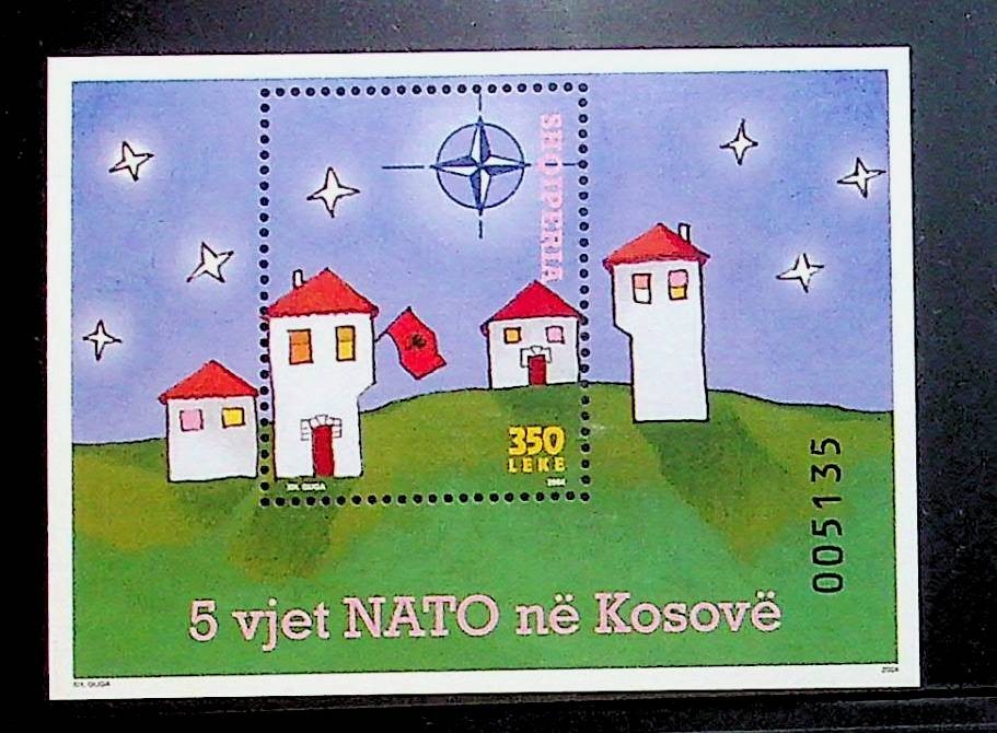 ALBANIA Sc 2757 NH SOUVENIR SHEET OF 2004 - NATO IN KOSOVO - (WS25)