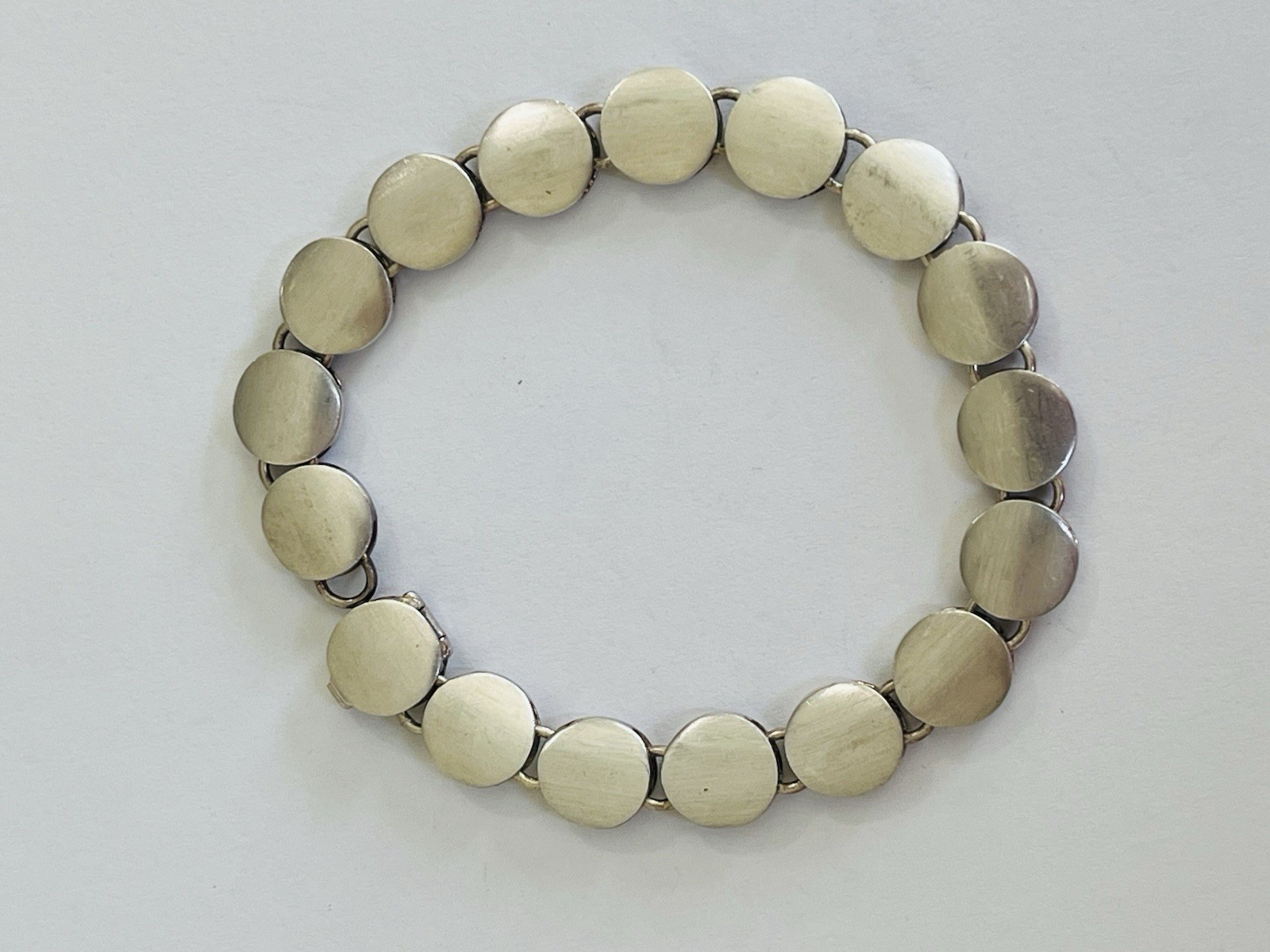 VINTAGE DESIGNER STERLING SILVER BRUSHED DISC MODERNIST LINK BRACELET 43-Grams