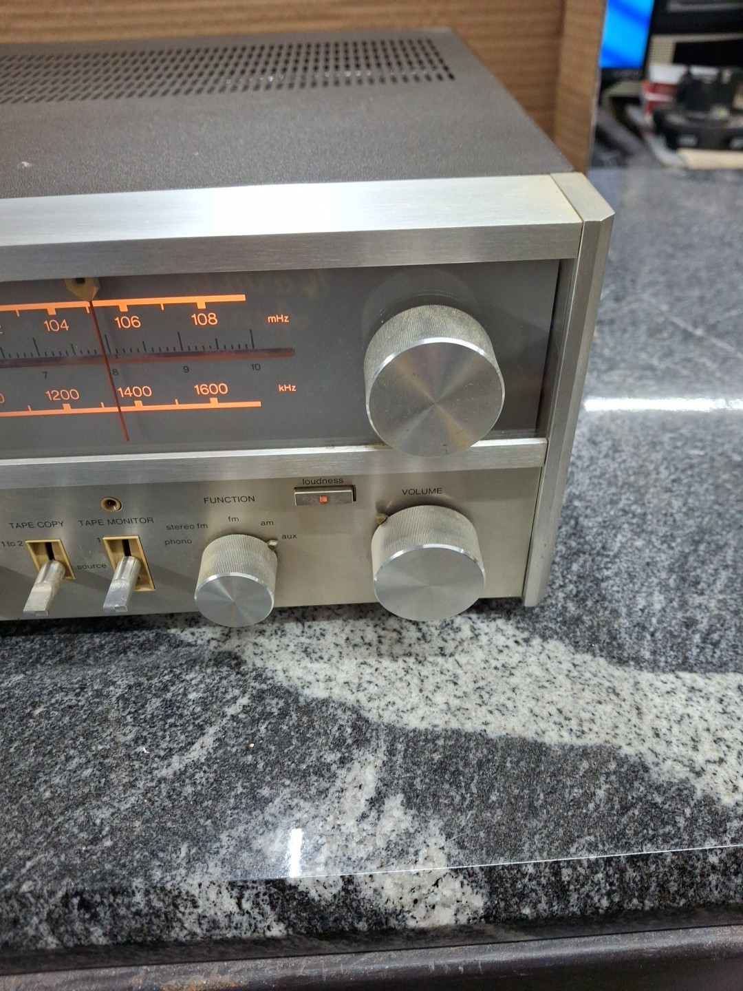 Harmon Kardon HK-560 (parts or repair) A