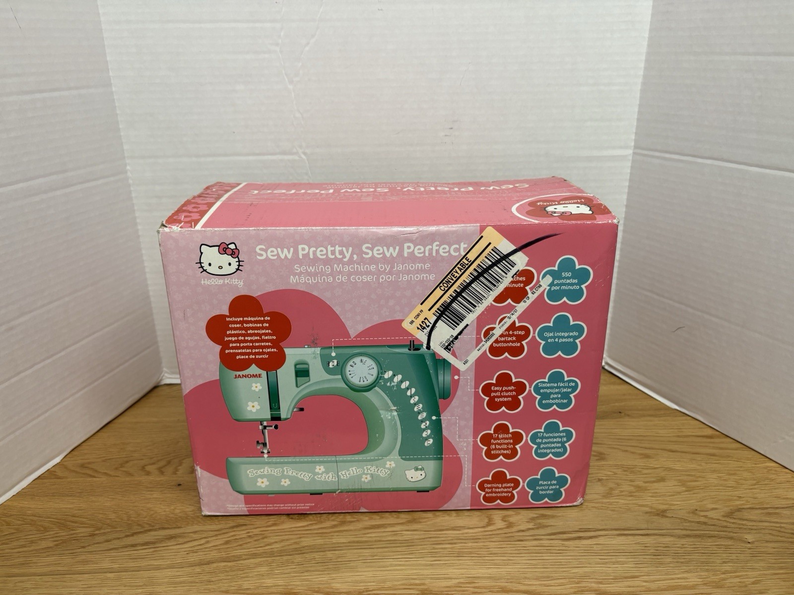 New Rare Janome Hello Kitty Sewing Machine - 11706 Sew Pretty with Hello Kitty