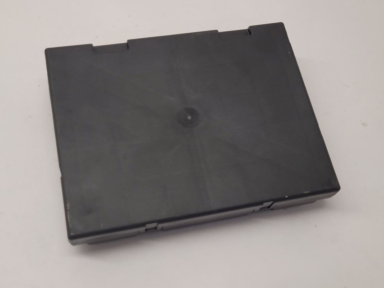 2013-2014 CHEVROLET SONIC Body Control Module BCM 13589097