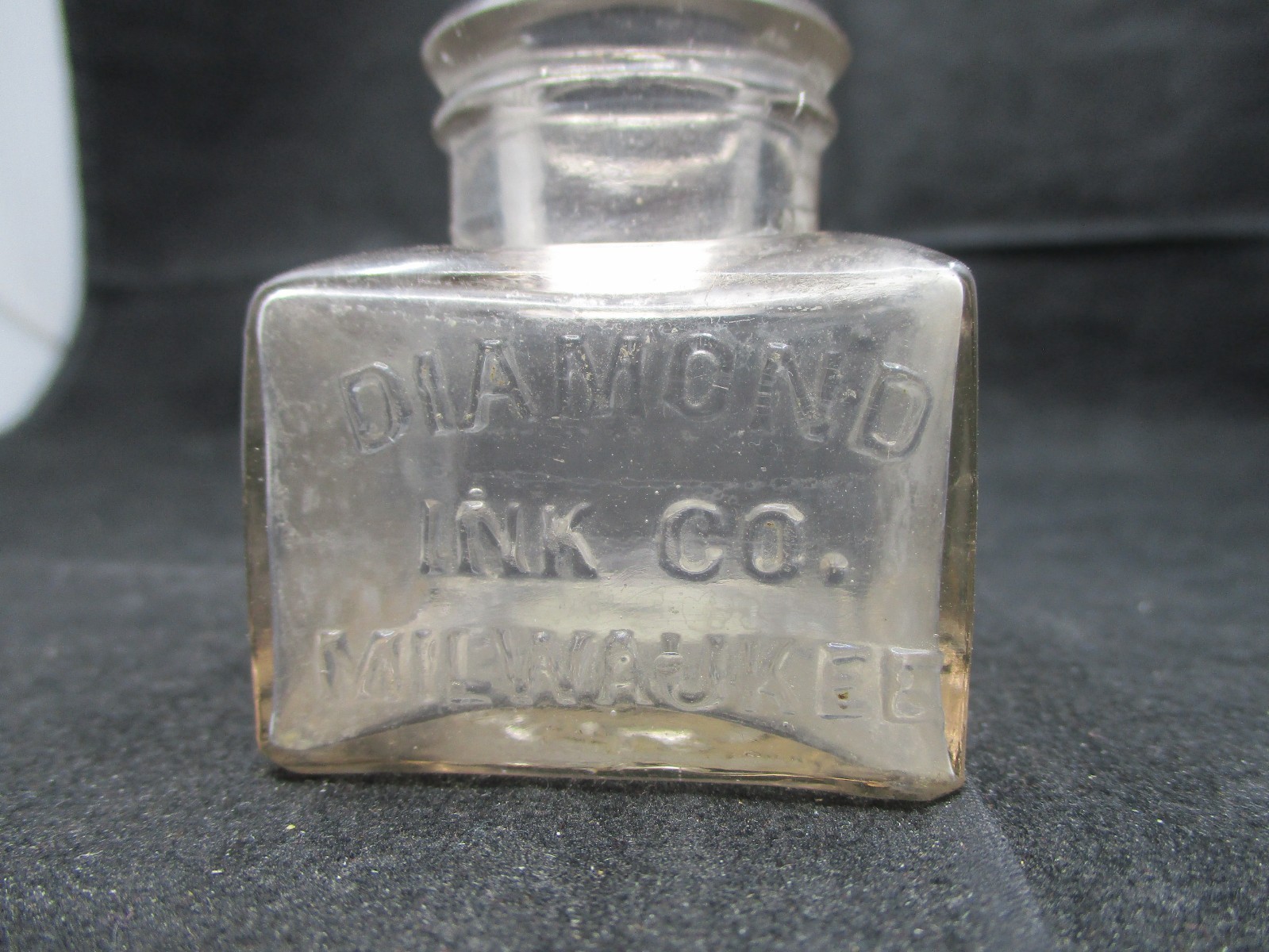 🖋️🖋️🖋️Vintage 1900 Embossed Diamond Ink Co. Milwaukee Square Bottle 🖋️🖋️🖋️