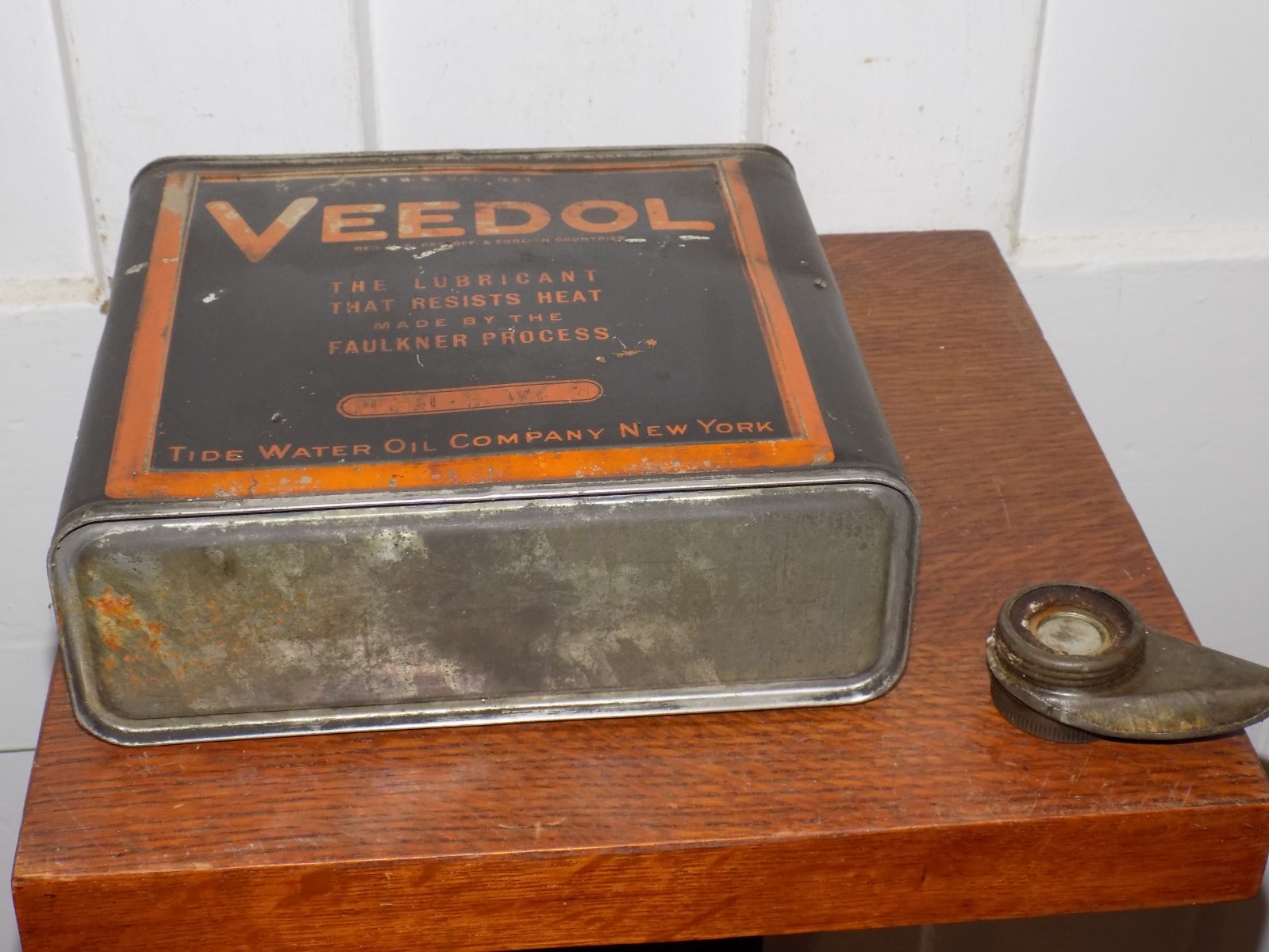 Vintage Veedol Empty One Gallon Oil Can