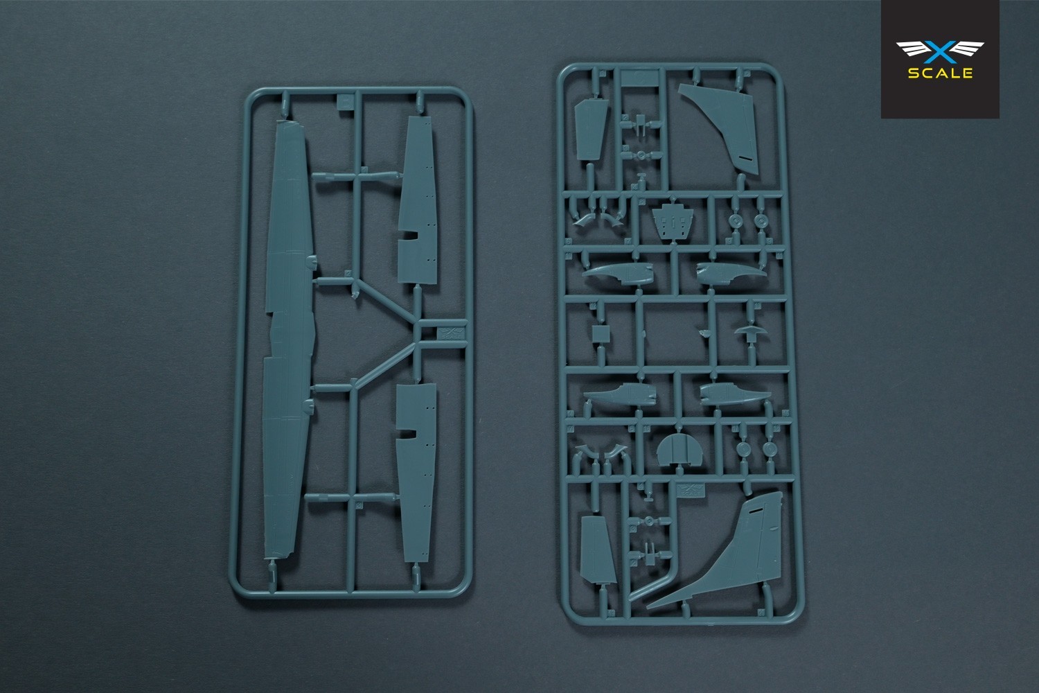 1/144 XScale 144009 ATR-42-300 Turboprop Reginal Airliner American Eagle model