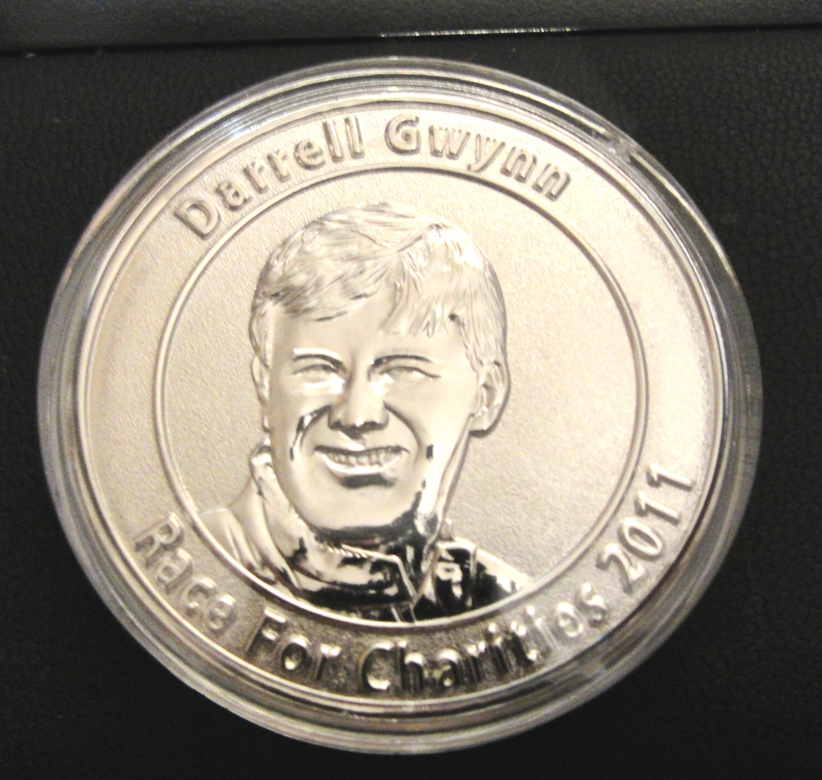 DARRELL GWYNN FOUNDATION RACE FOR CHARITIES 2011 COIN MEDALLION GAINESVILLE FL