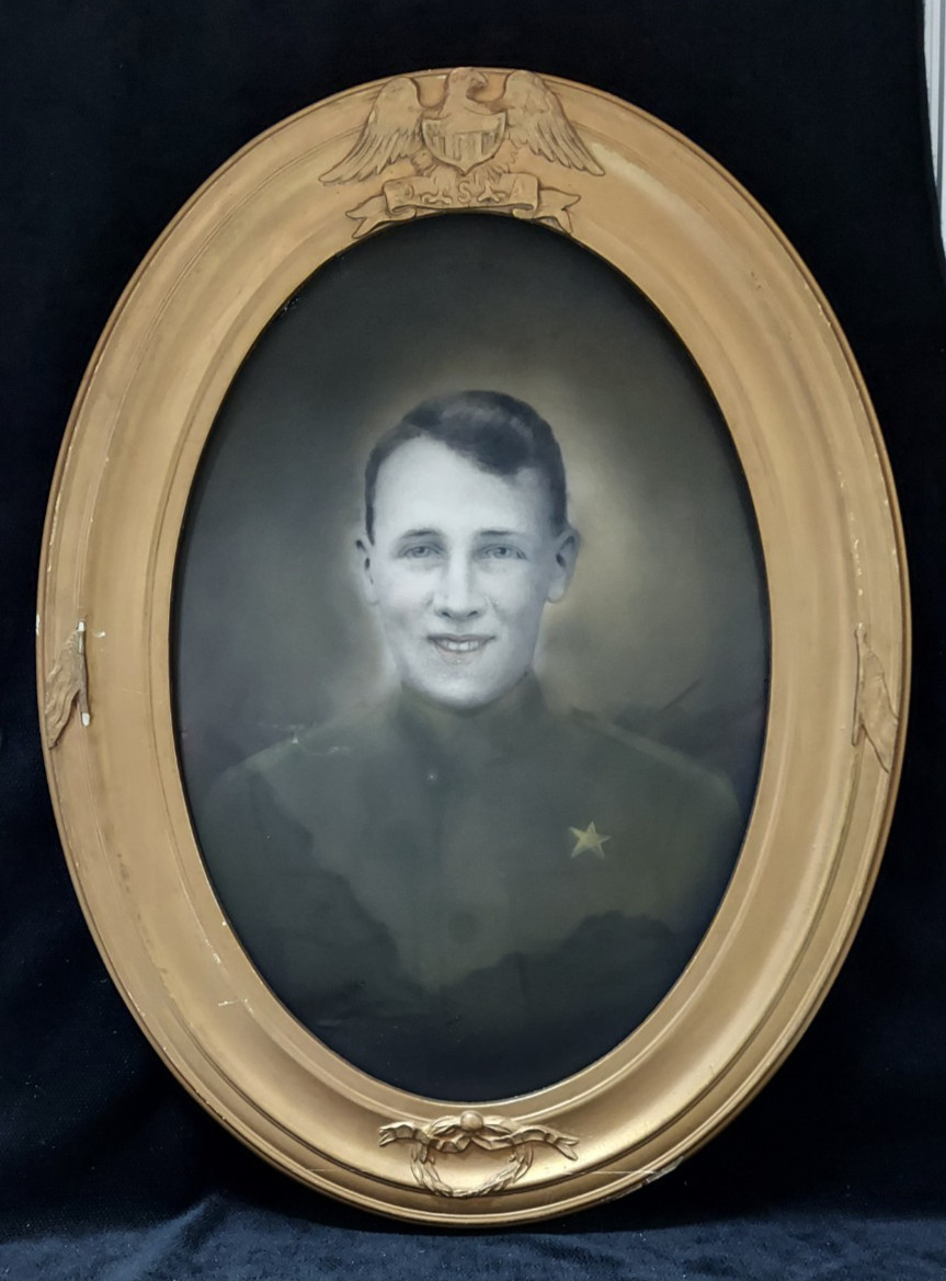 WWI Soldier General's Staff Star Military Frame Oval Bubble Glass