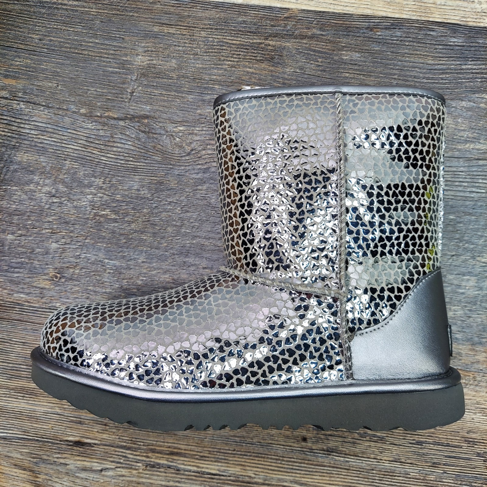 UGG Classic II Gel Hearts Silver Sequin Boots 1151613K Size 5 Kids Women's 6 NIB