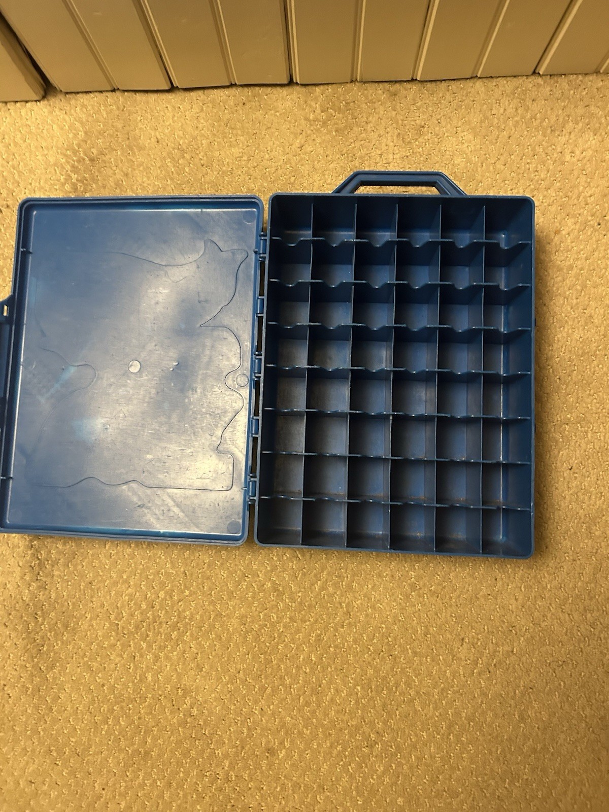 Hot Wheels Random 46 With Accessories And Beat Up Car Holder Read Disc