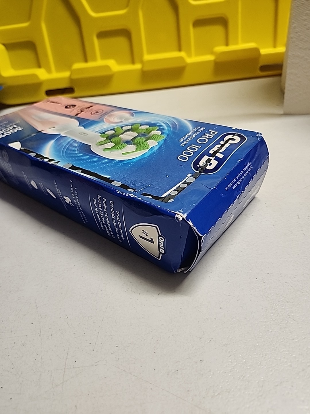 Oral-B Pro 1000 Rechargeable Electric Toothbrush, Pink