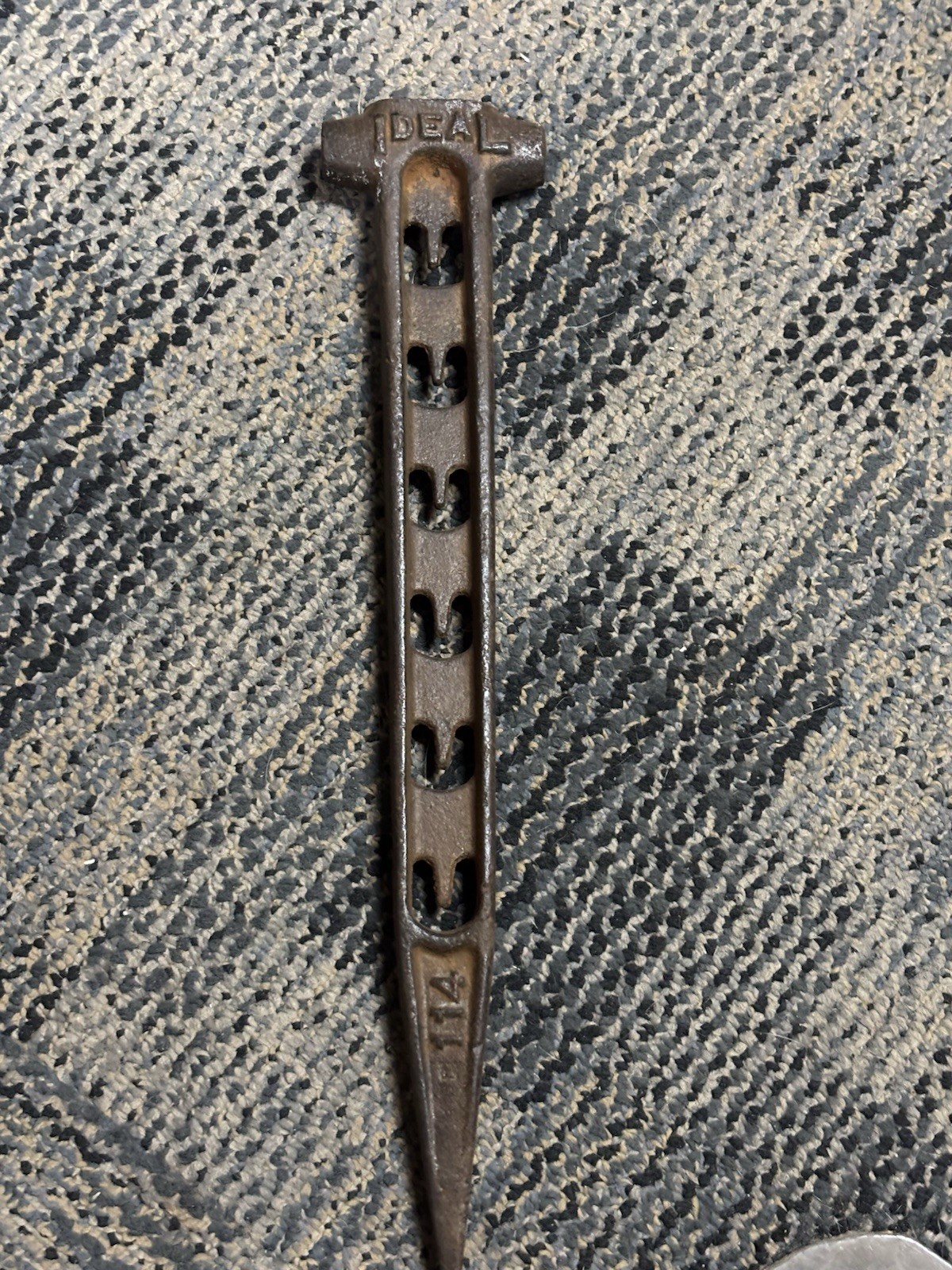 Cast Iron No. 114 Ideal Calvary Horse Picket Pin Spike Hammer Tent Stake Antique