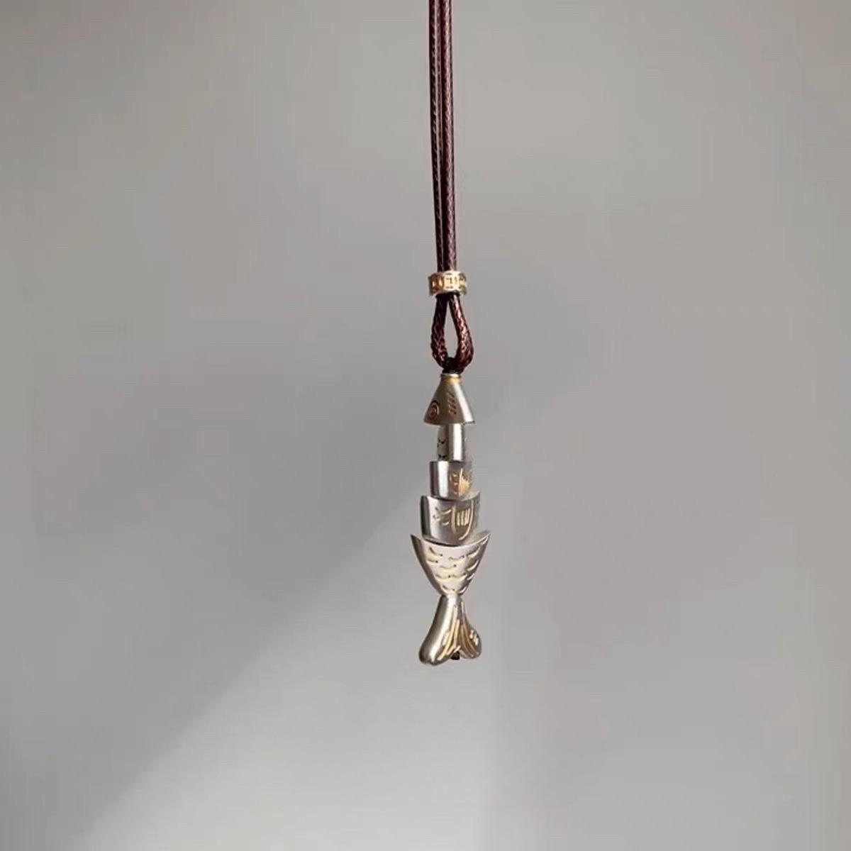 Vintage Silver Fish Pendant Necklace for Women, Retro Boho Small Fish Necklace