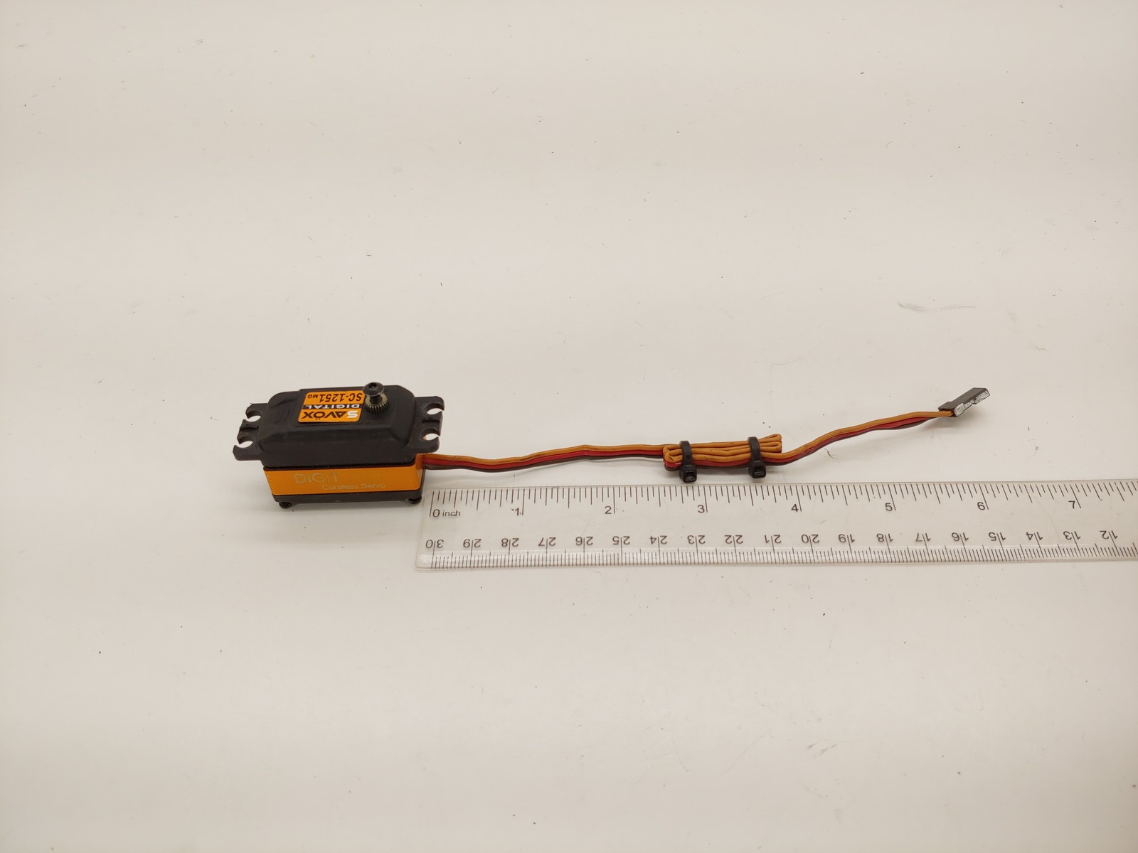Savox SC-1251MG Low Profile High Speed Digital Servo Used BROKEN READ