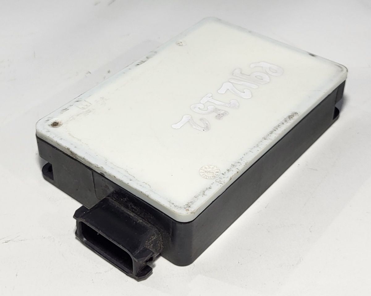 2014 Mercedes E350 OEM Front Left Blind Spot Radar Sensor 619695800