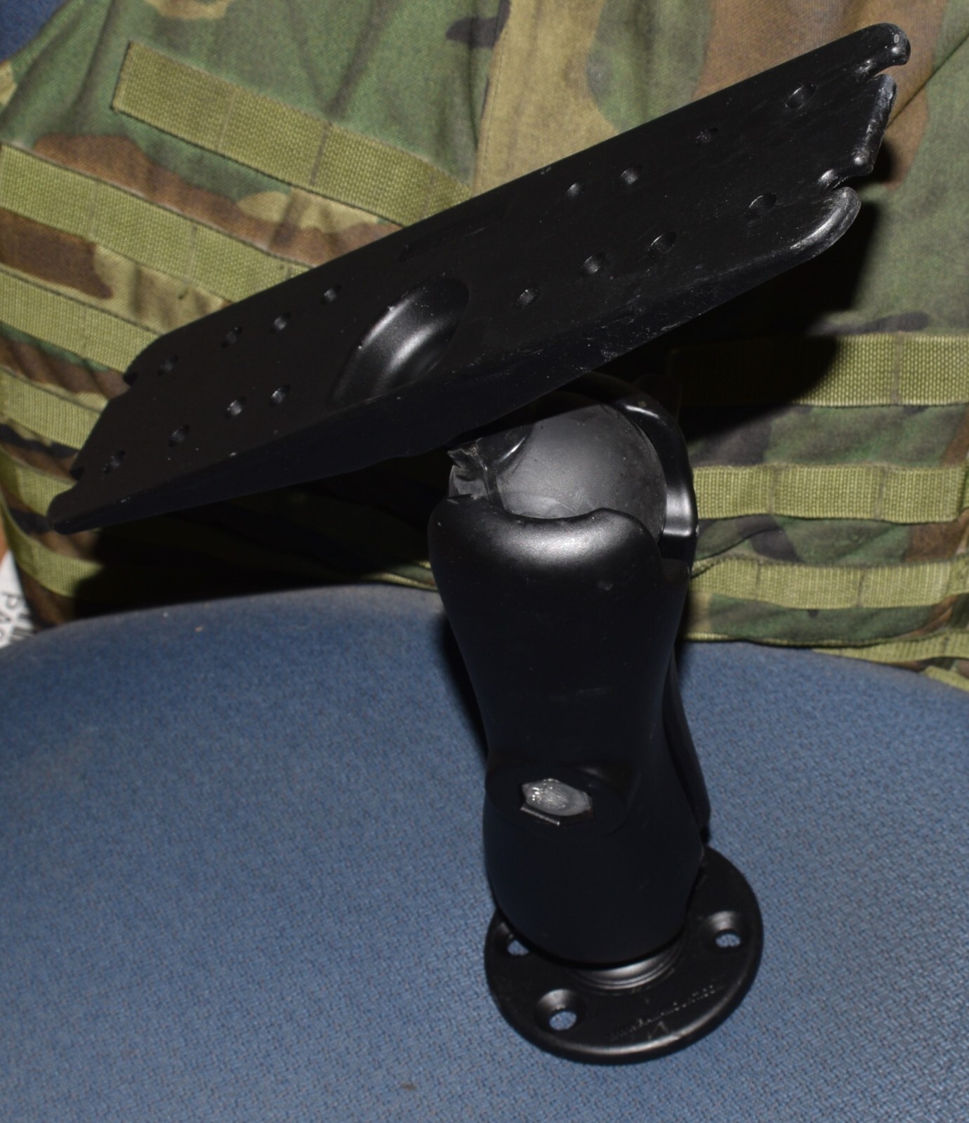 RAM LARGE LONG ARM ELECTRONICS MARINE MOUNT D-111U BRACKET 2.25" BALL MILITARY