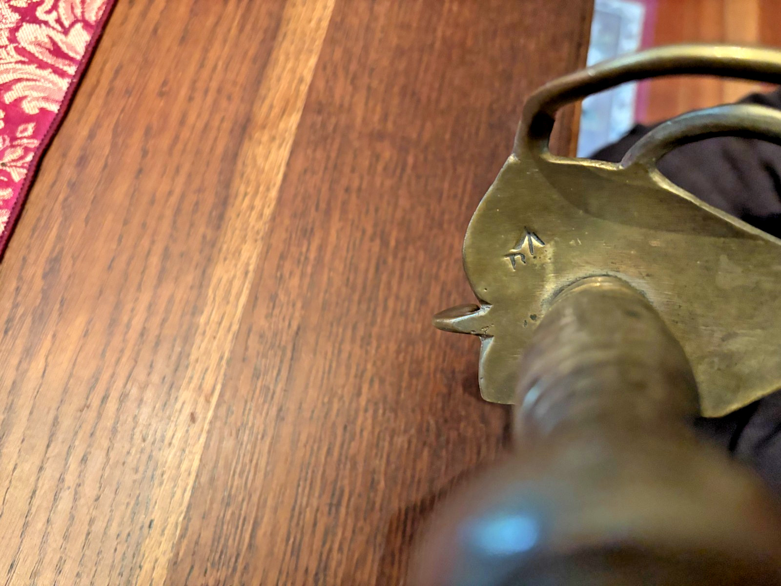 English Hanger Circa 1750-1758 ( Model 1751 ) Broad Arrow mark.