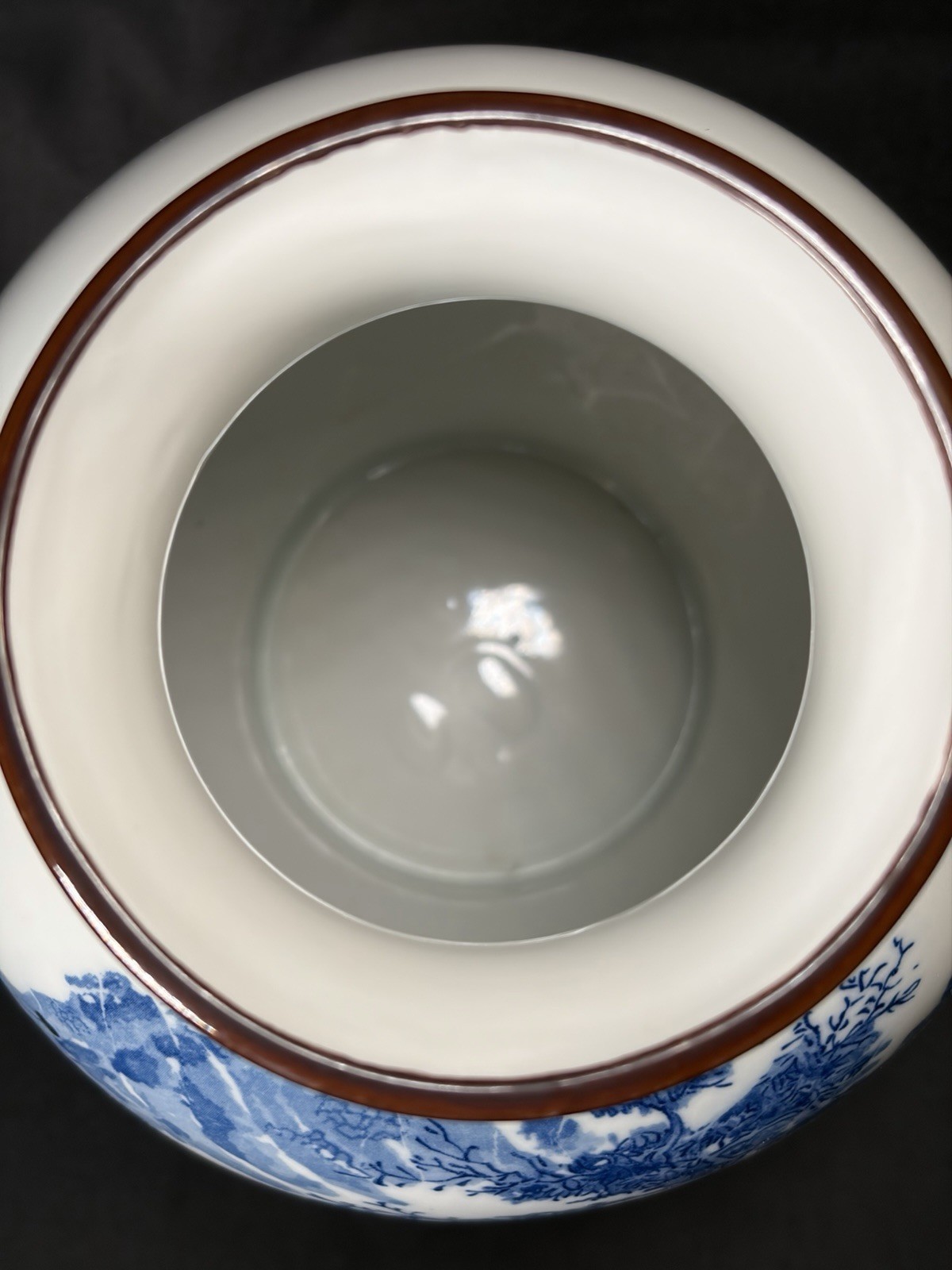 VTG Oriental Blue & White Chinoiserie Vase 9.5" Asian Mountain Pines Scene