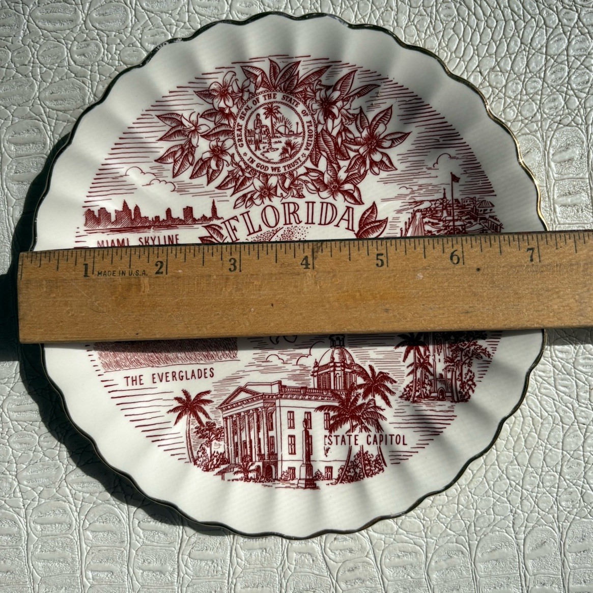 VTG Florida Souvenir Plate Sunshine State Transfer Ware Scallop Edge Kitsch Wall