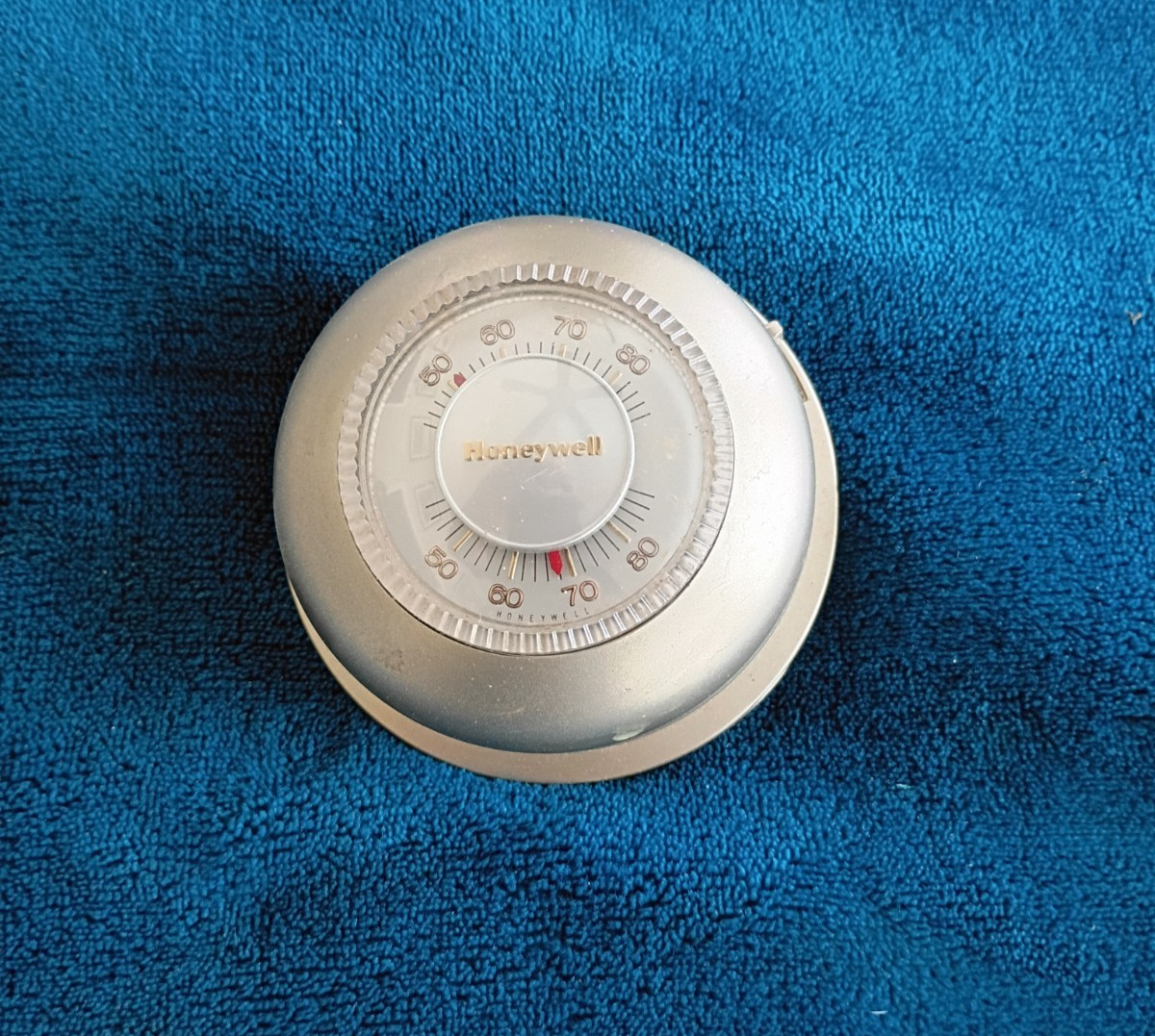 Vintage Honeywell T87F 2873 Tradeline  Wall Thermostat Gold.