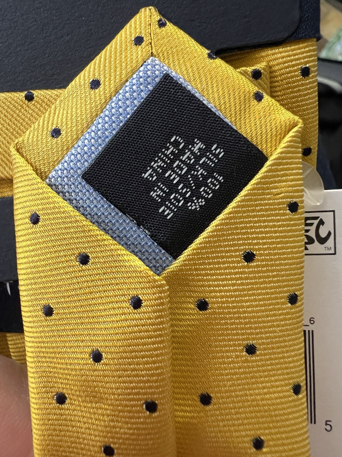 Tommy Hilfiger Men’s Silk Tie, Yellow with Navy Dots, New MSRP $69.50