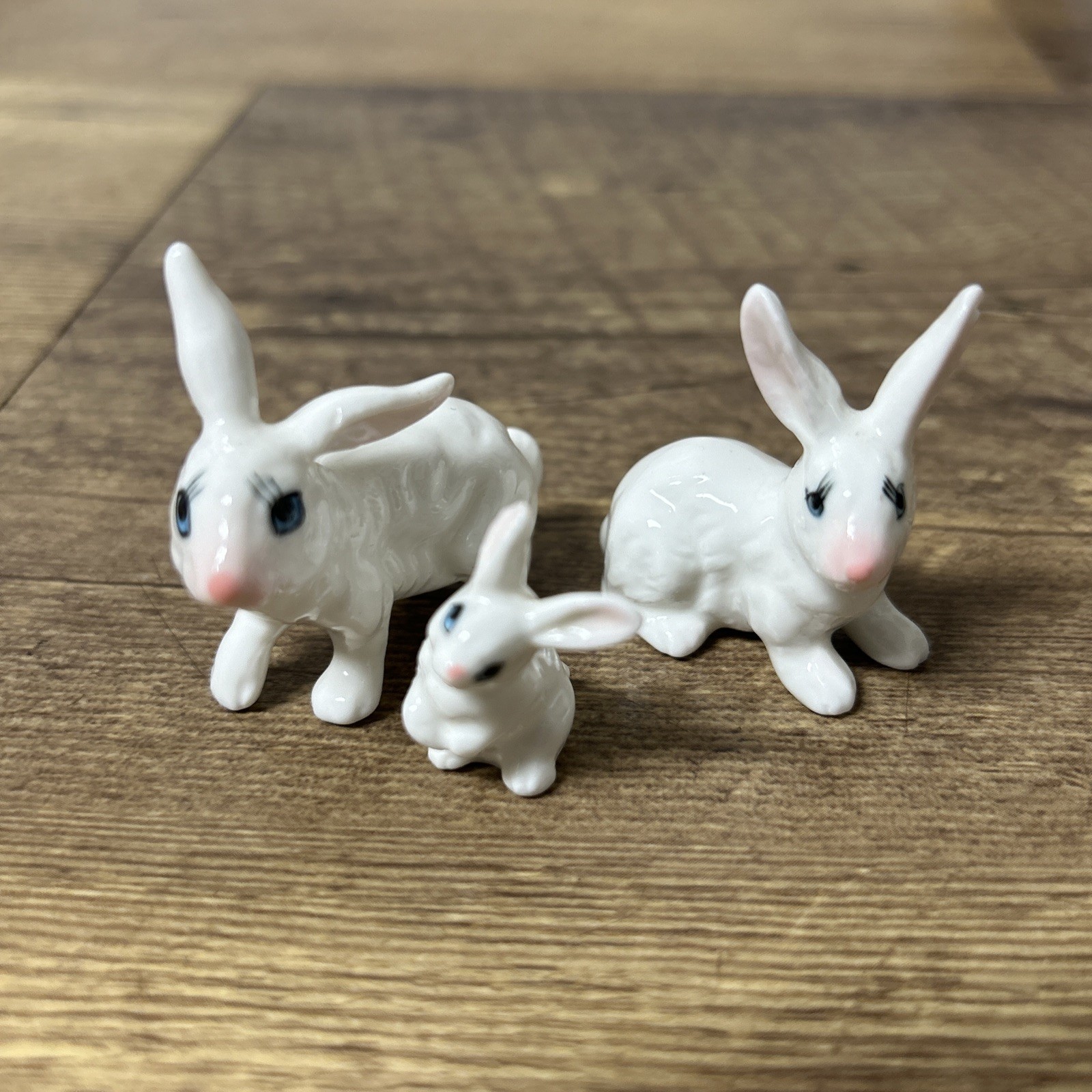Vintage Miniature White Rabbit Figurine Set Of 3 Bunny Hare Bone China (READ)