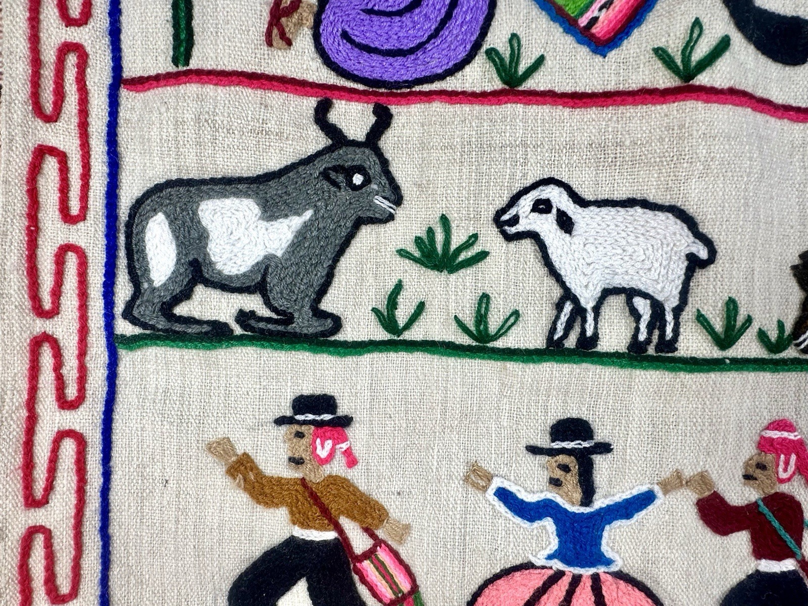 Vintage Peruvian Alpaca Handmade Hanging Tapestry Textile Embroidery Nativity