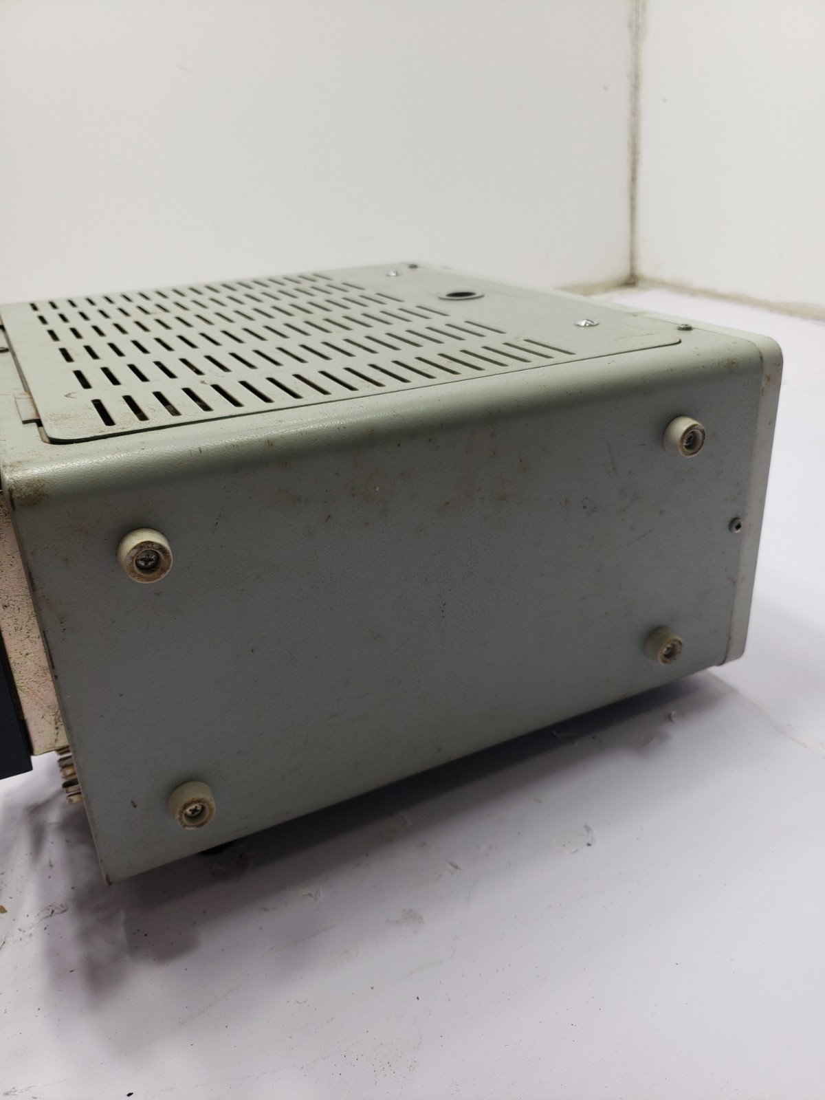 Vintage Yaesu FT-101E Hybrid SSB Transceiver AC 100-234V Made In Japan Untested