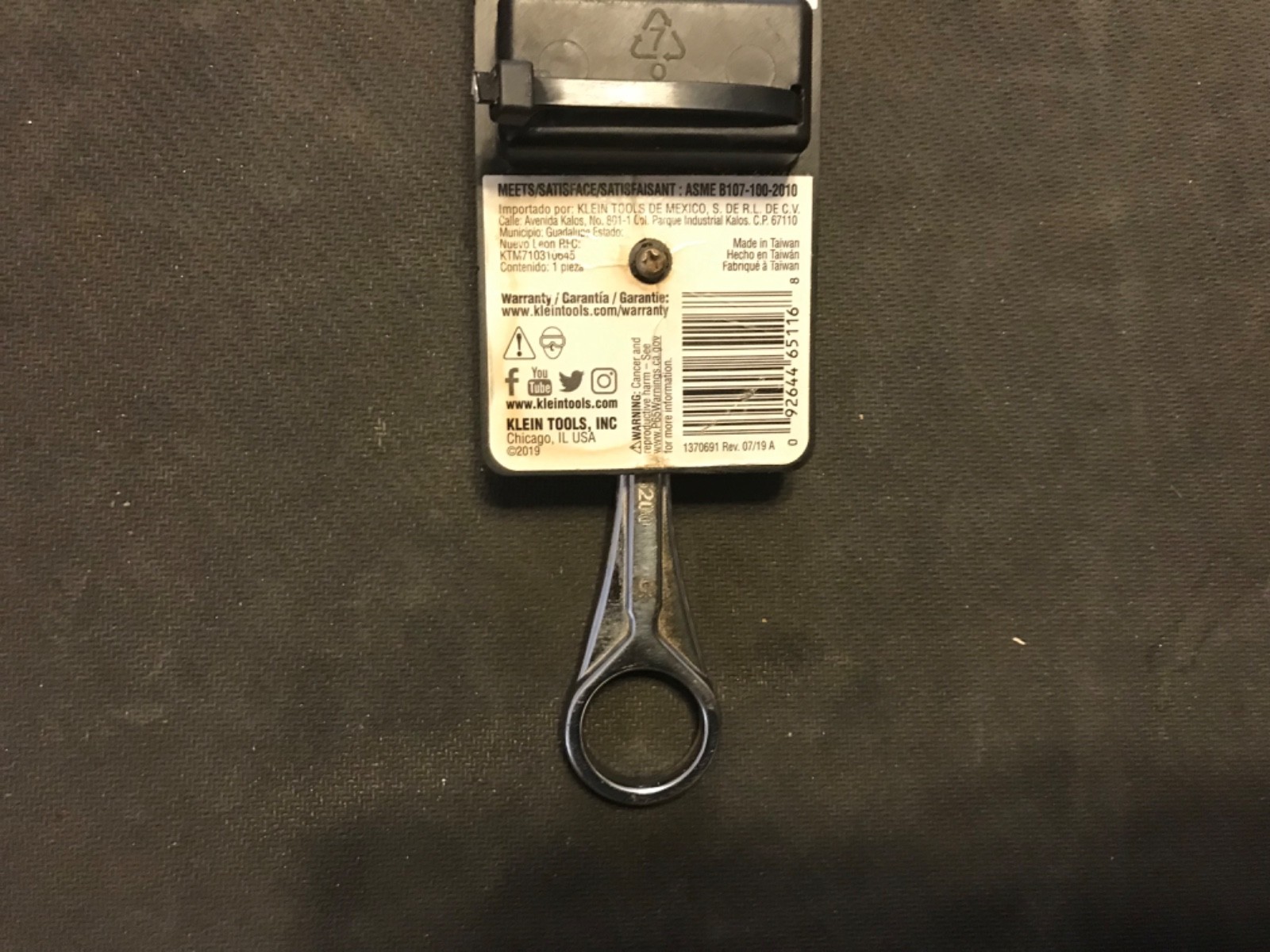 Klein Tools Slim Profile Mini Electrician's 1/4 Dr Ratchet 5 Pc. Kit 65200