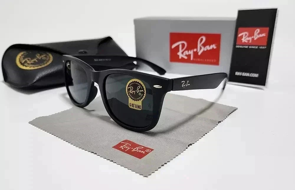 Ray-Ban 2140 Classic Wayfarer Sunglasses Black Frame with 50mm Gray Lenses - NEW