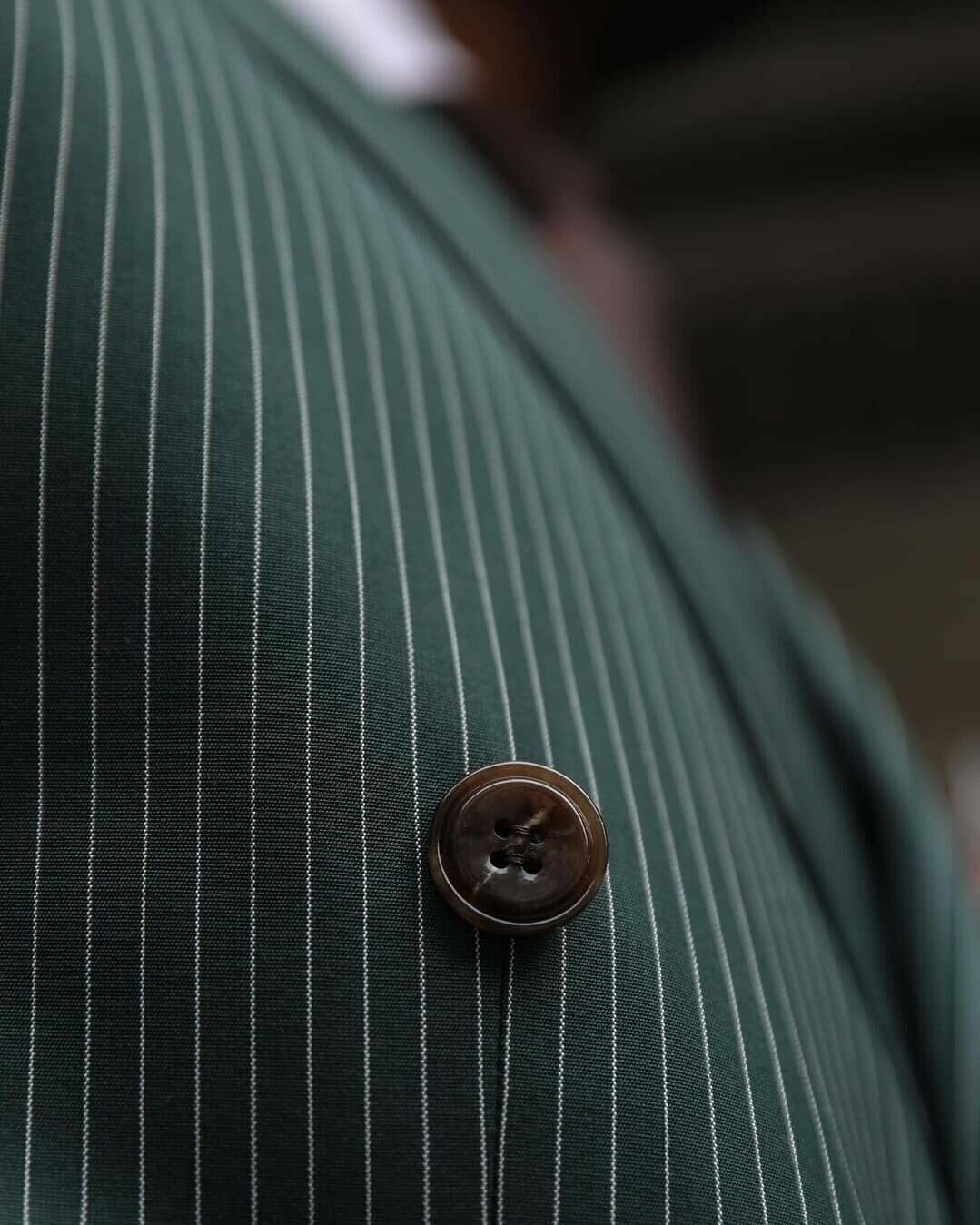 Men's Green Pinstripe Suits Slim Fit Tuxedo Jacket Groomsmen Suits for Wedding