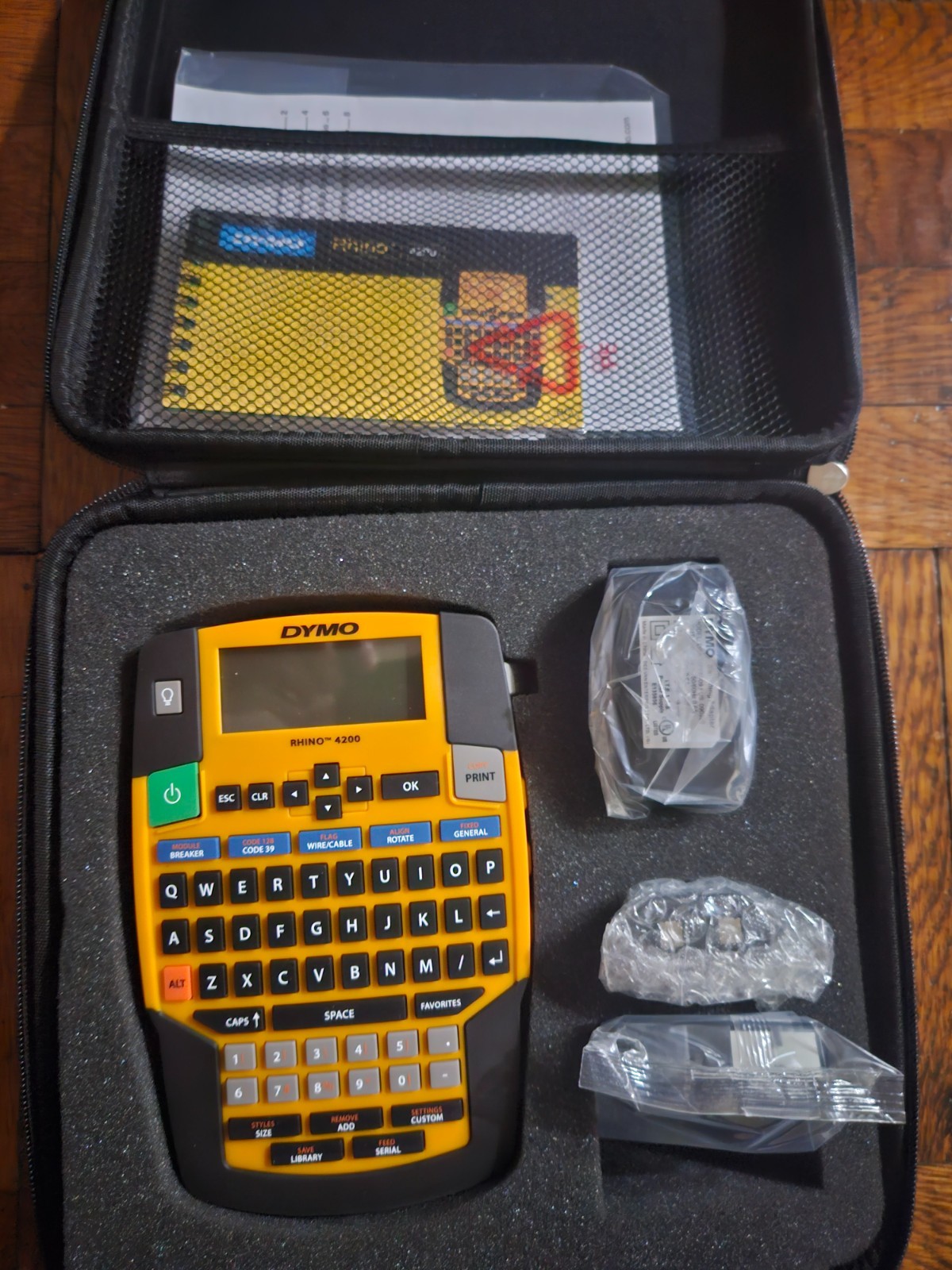 Dymo Rhino 4200 Label Thermal Printer with QWERTY Keyboard Open Box