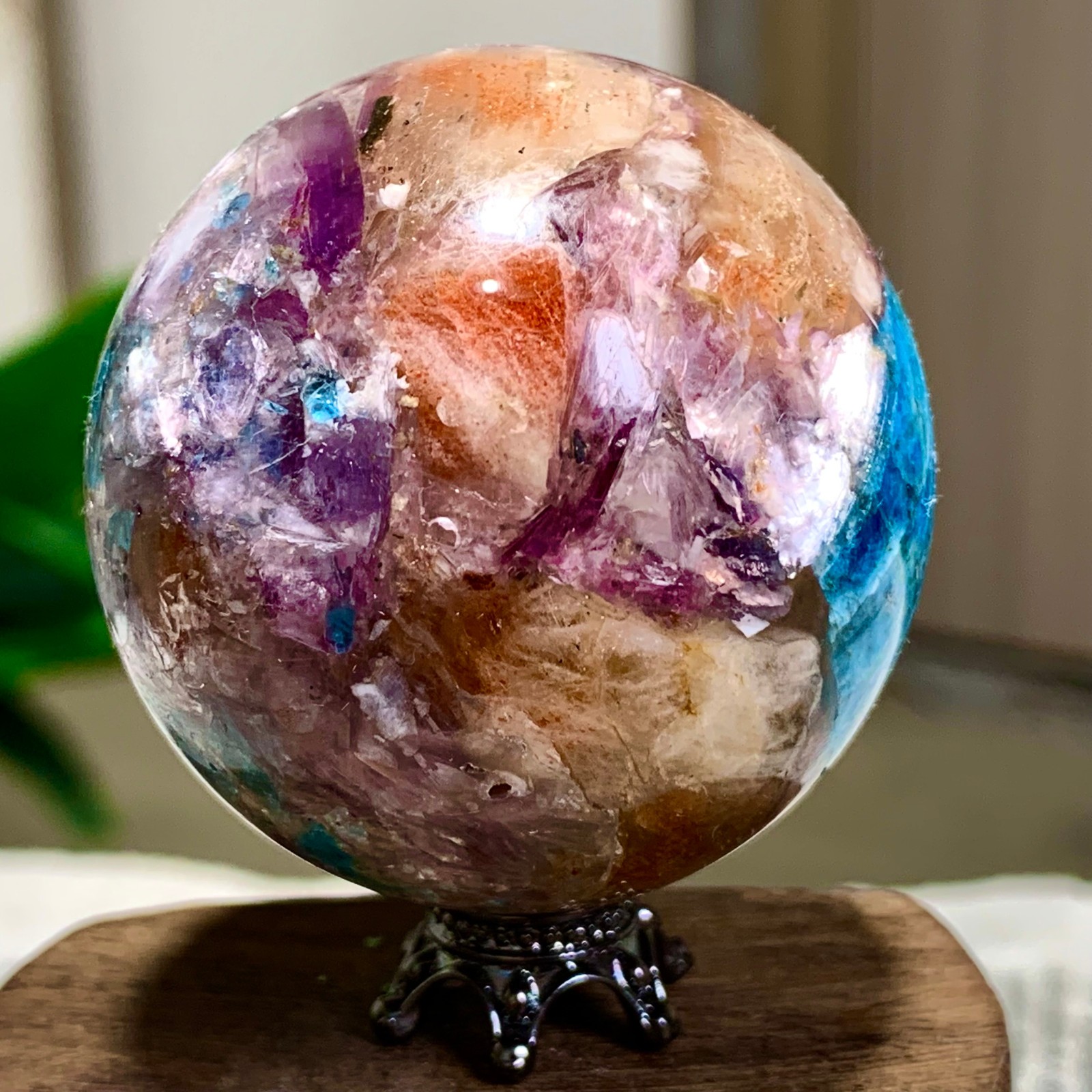 113G Natural Blue Aptite +Sun Stone purple lepidolite Sphere mineral sample