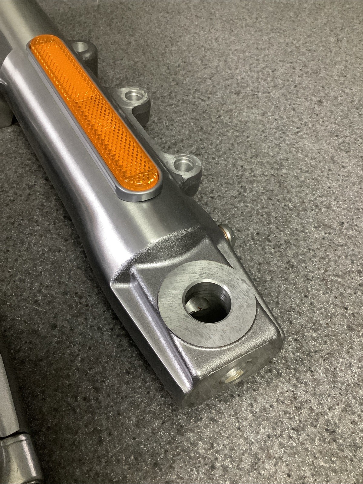 Harley Davidson FXST FXSTB Softail 2007 Right & Left Fork Slider (M57A)