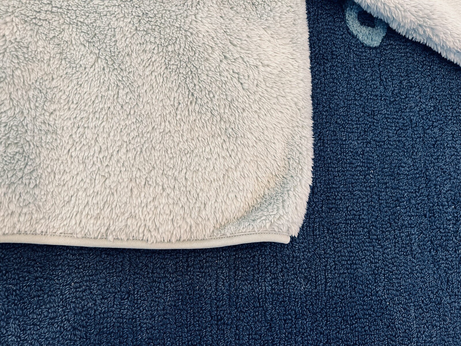 NEW Uniqlo Girls 5-6 Light Blue Fluffy Yarn Original Fleece Full Zip Jacket NWT