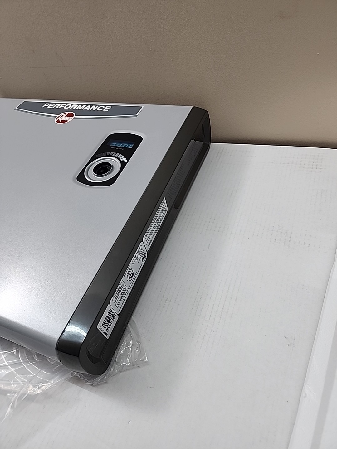 Rheem Performance 36 kW 240V Self-Modulating Electric Tankless Water Heater