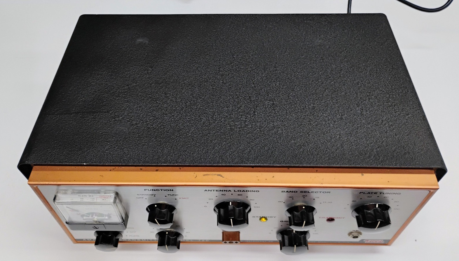 Vintage EICO Model 720 90 Watt CW Amateur Radio Transmitter. Powers Up!