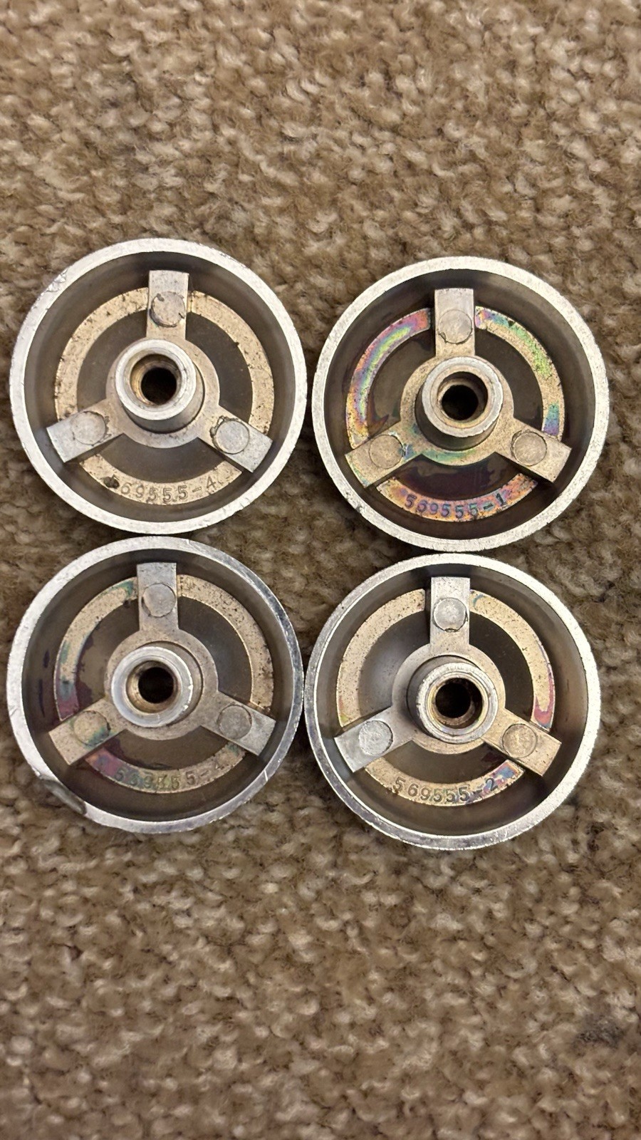 1957 OLDSMOBILE NOS RADIO TONE KNOB 569555