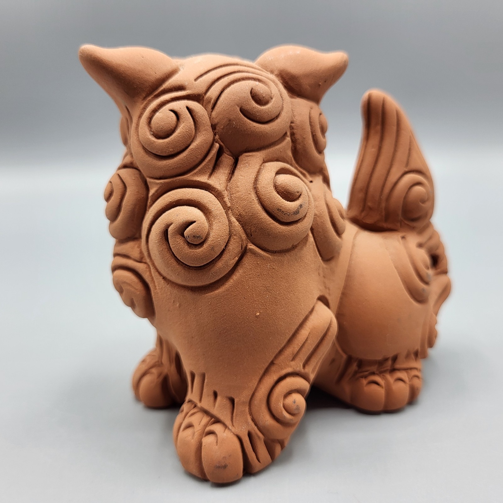 Set of 2 Okinawan Shisa Foo Dog Guardian Lions Figurines Terra Cotta Clay 3.5"